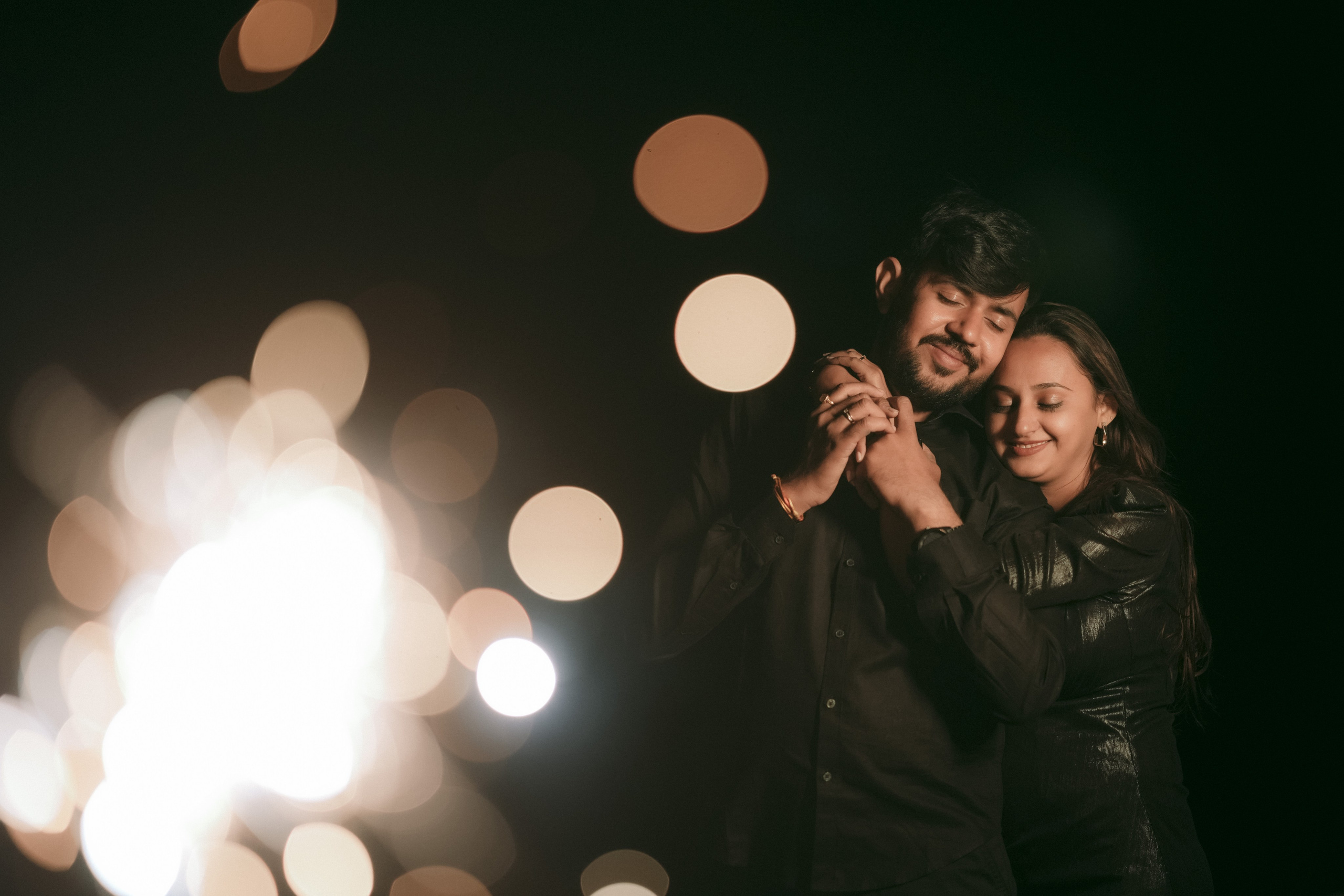 COUPLE SESSIONS. Love Emotions Weddings