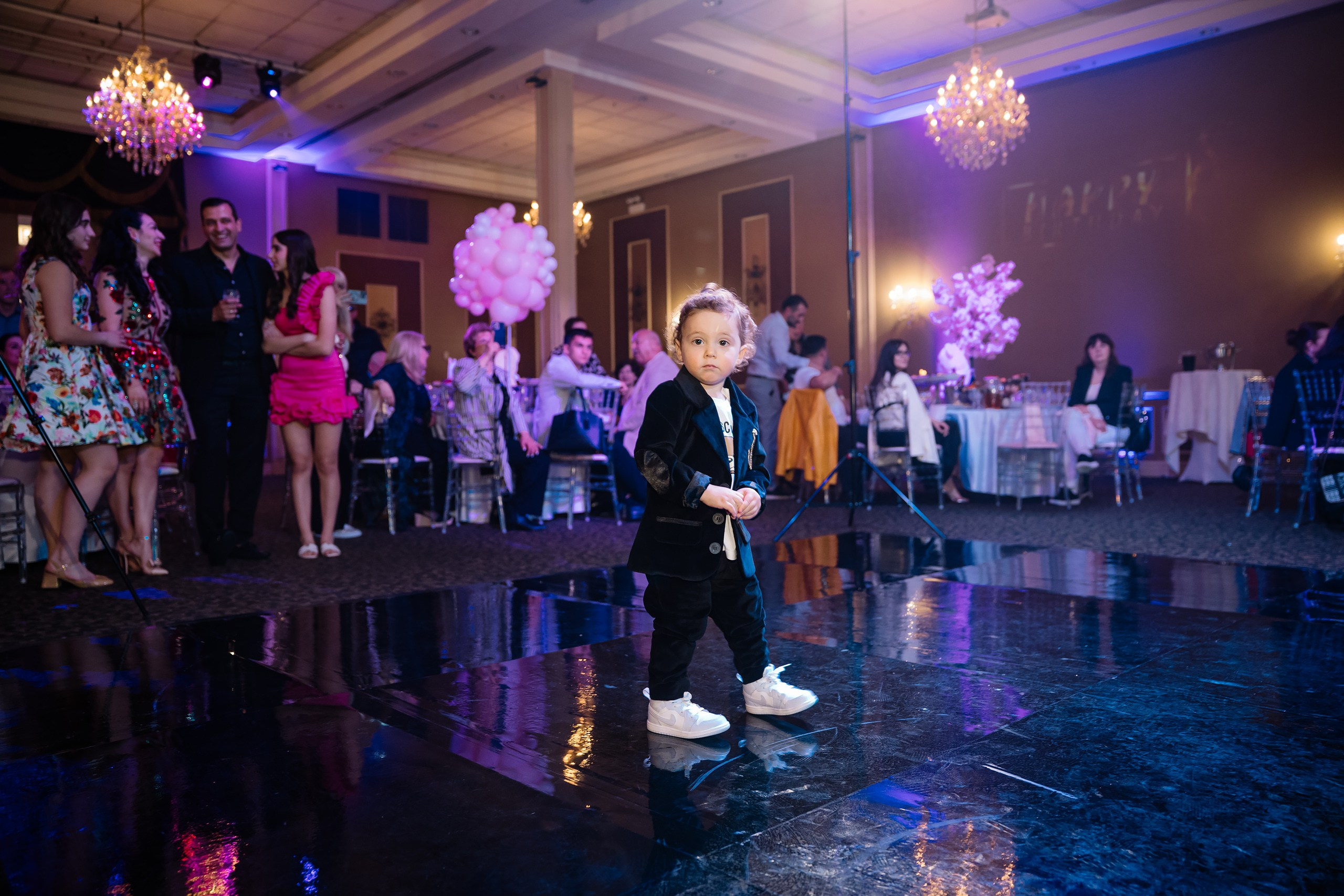 04.13.2025 First birthday. Wedding family event photographer in Chicago Nick Yushevich