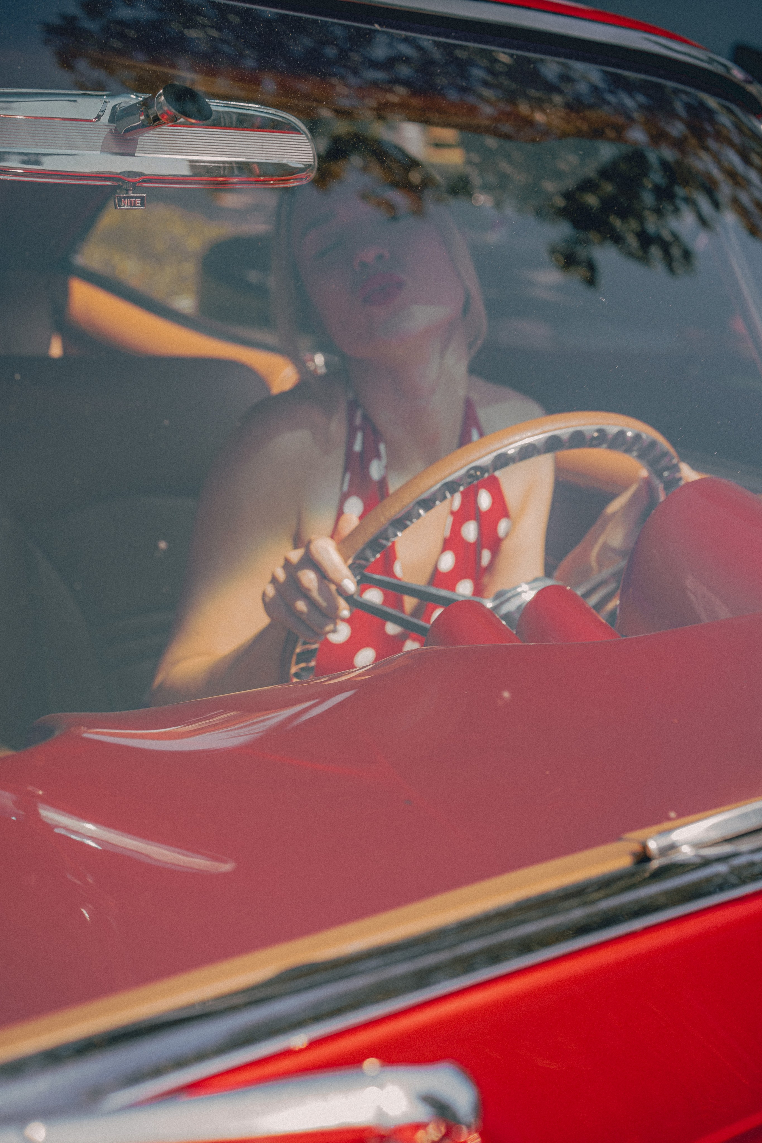 Woman portrait shoot. Let’s back to 50s. Portrait, family, maternity & wedding photography & videography in SoCal Kseni Vibe