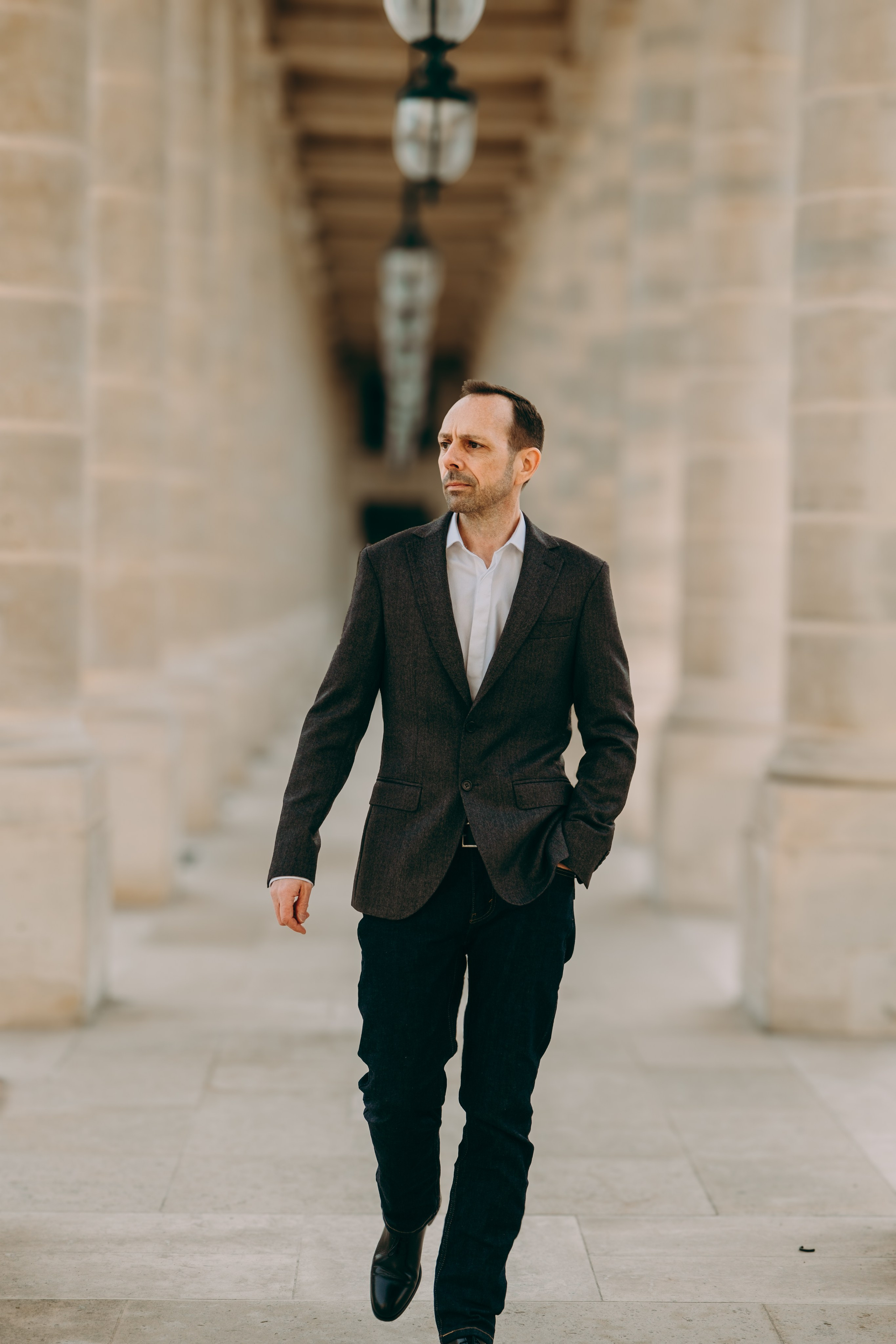 Office style in Paris. Photographer in Paris Marina Chaput