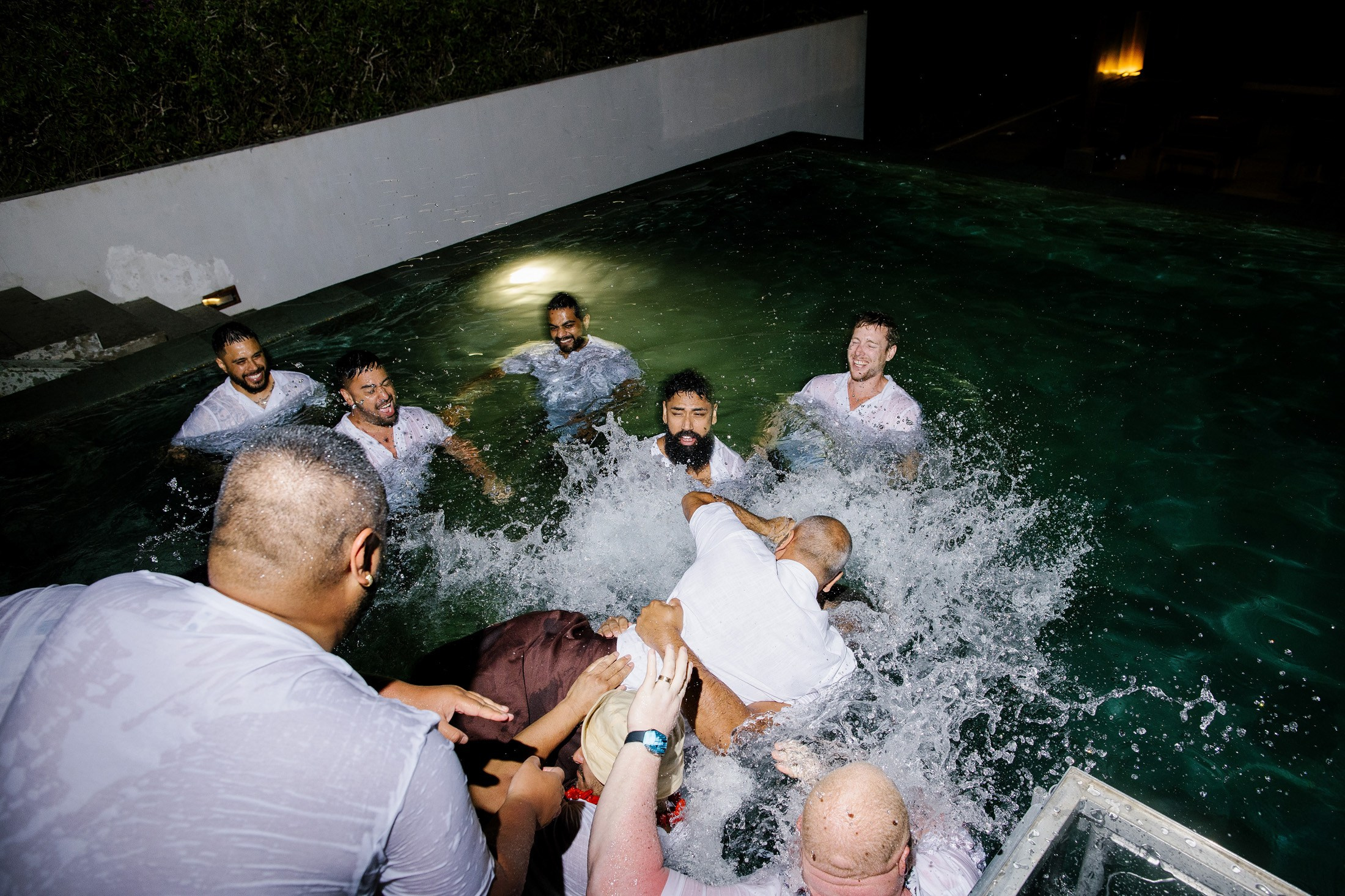 Big funny wedding with guests in paradise Bali island. Get.it.feel — Aesthetic Photography and Videography