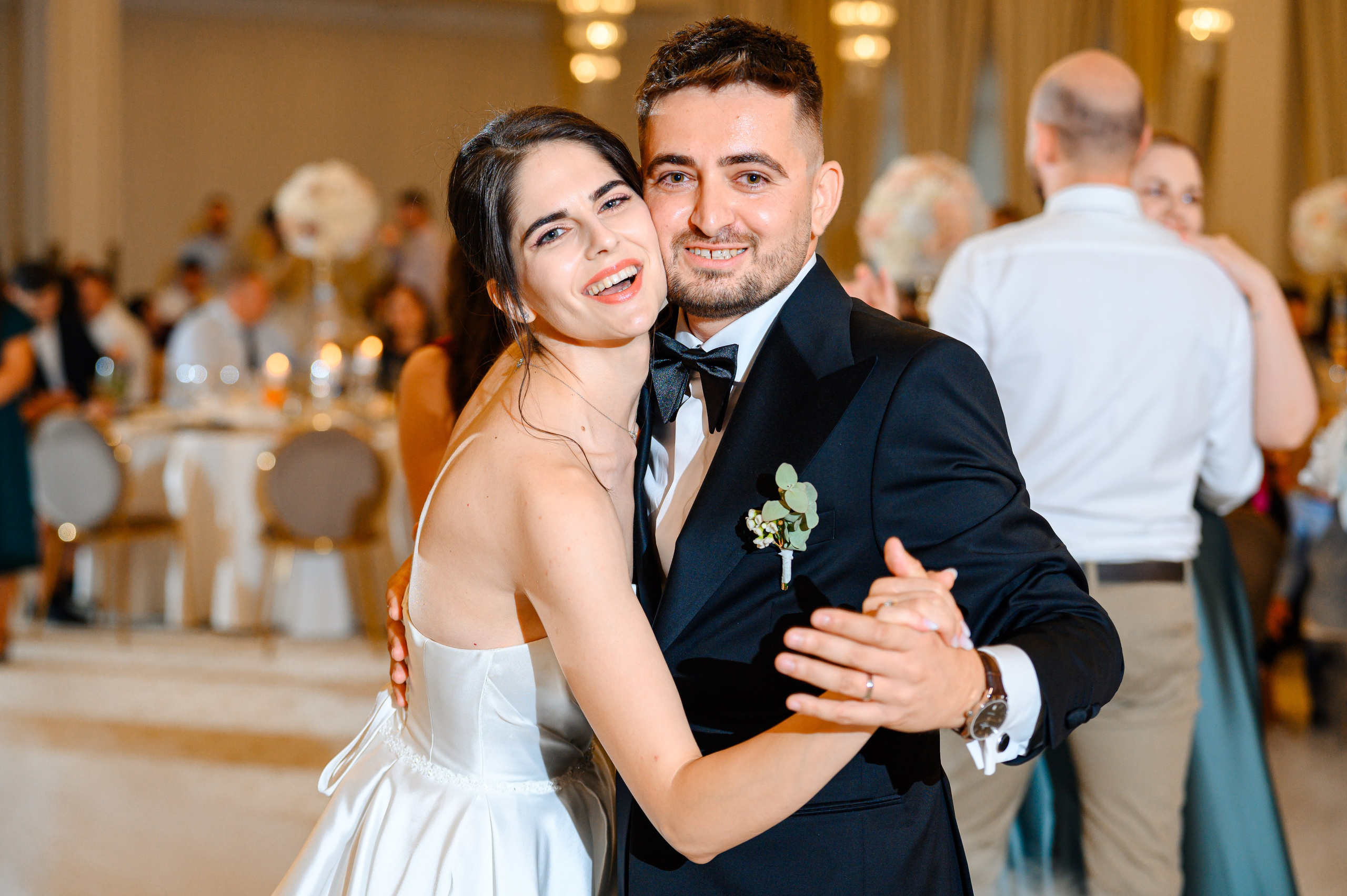 Madalina & Ovidiu. Mugurel Olteanu Fotograf