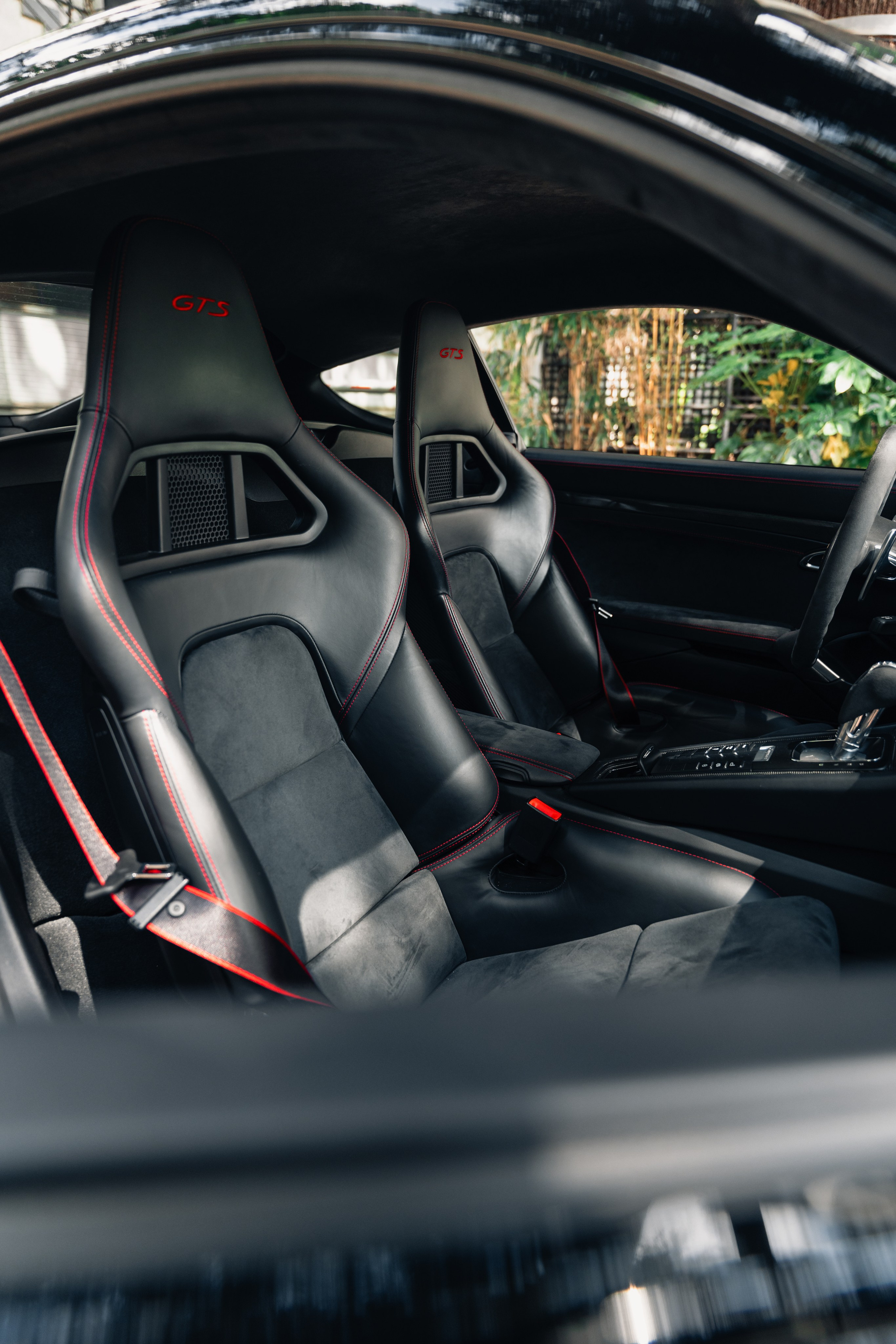 Porsche Cayman GTS. Photographer in Paris — Vitalii Motruk