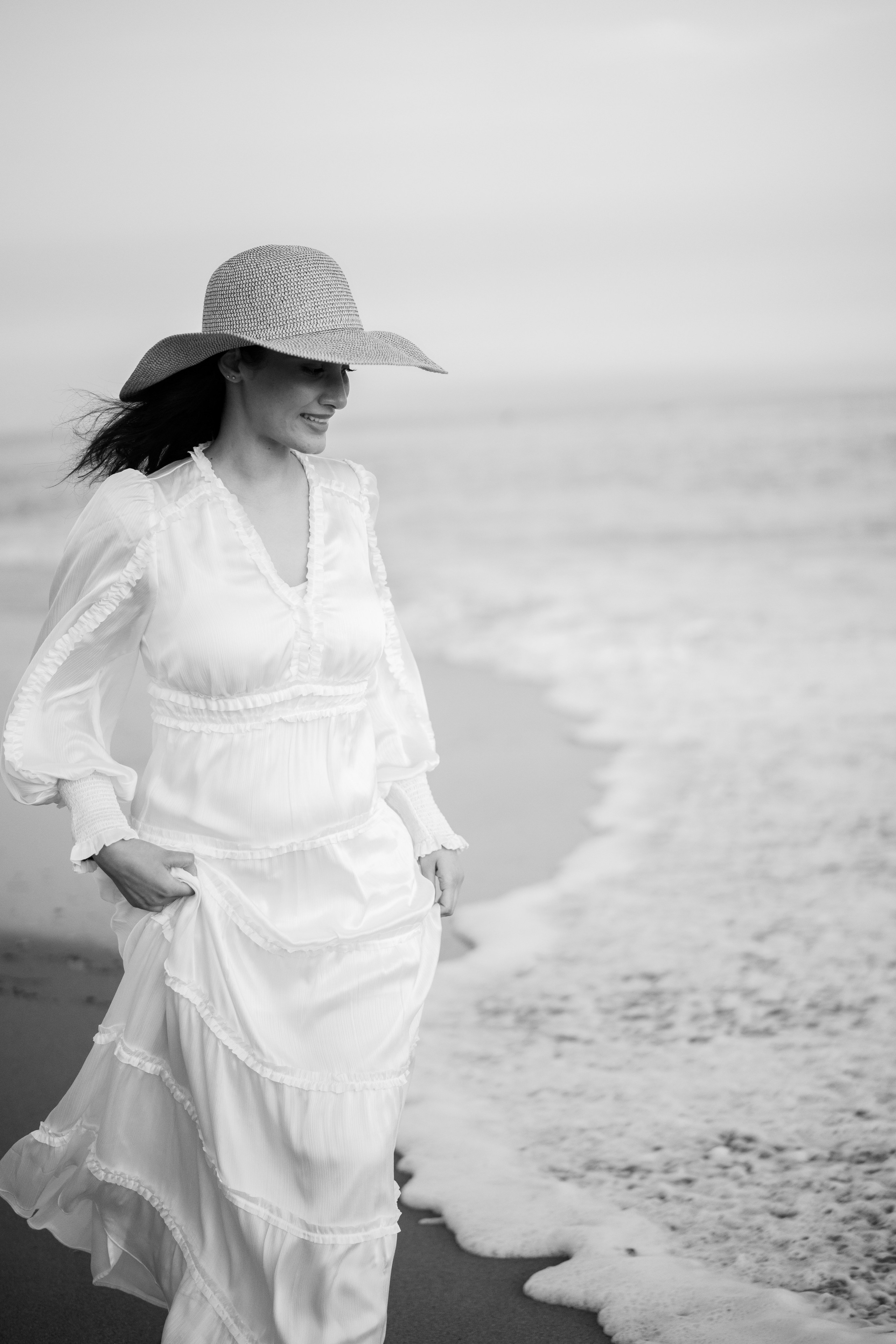 Santa Monica Sunset Engagement Photoshoot. Wedding Photography & Videography Team in California, Los Angeles, San Francisco, San Diego and Travel