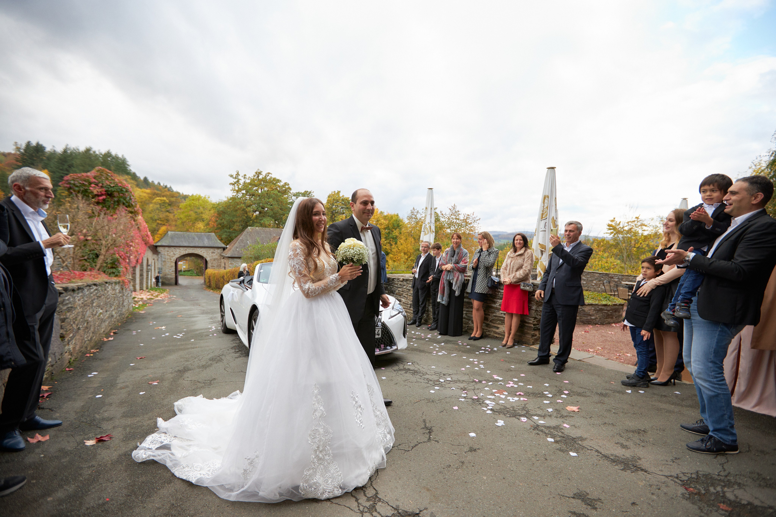 Hochzeitsfotos aus Düsseldorf. Hochzeitsfotograf und Hochzeitsvideograf aus Hamburg | Roka21Film