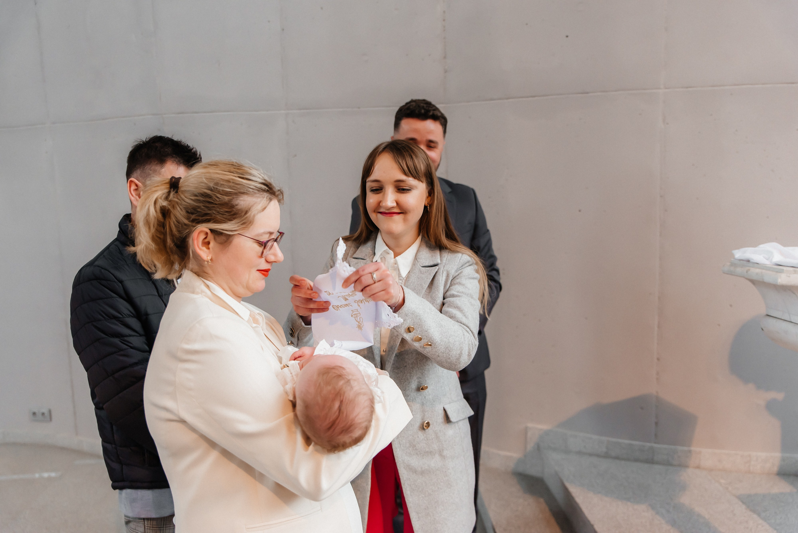 Chrzest Maja. Eugene Save – Fotograf Ślubny i Rodzinny | Warszawa i Cała Polska