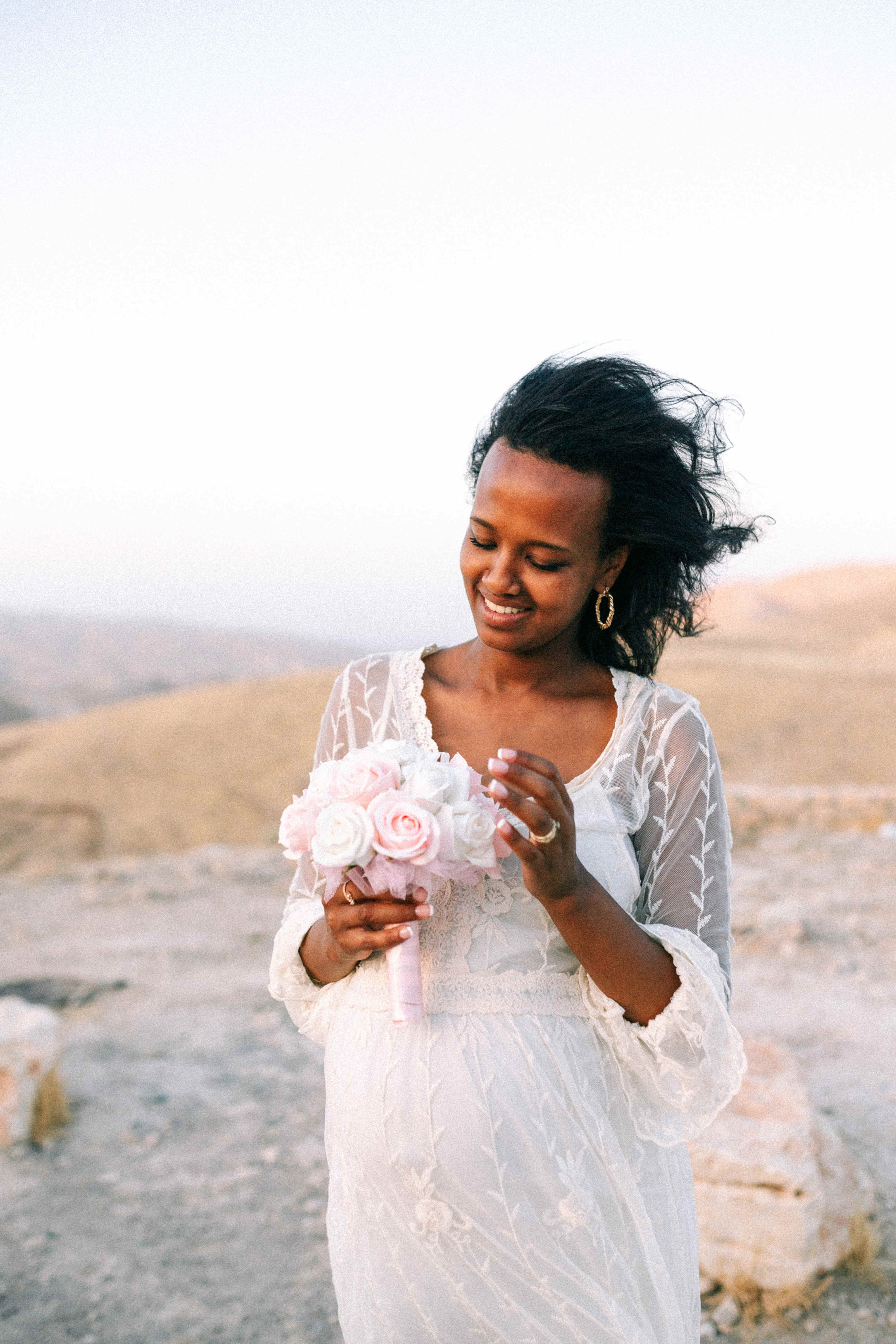 PHOTO SESSION IN THE DESERT NEAR MAALE ADUMIM. PHOTOGRAPHER IN ISRAEL