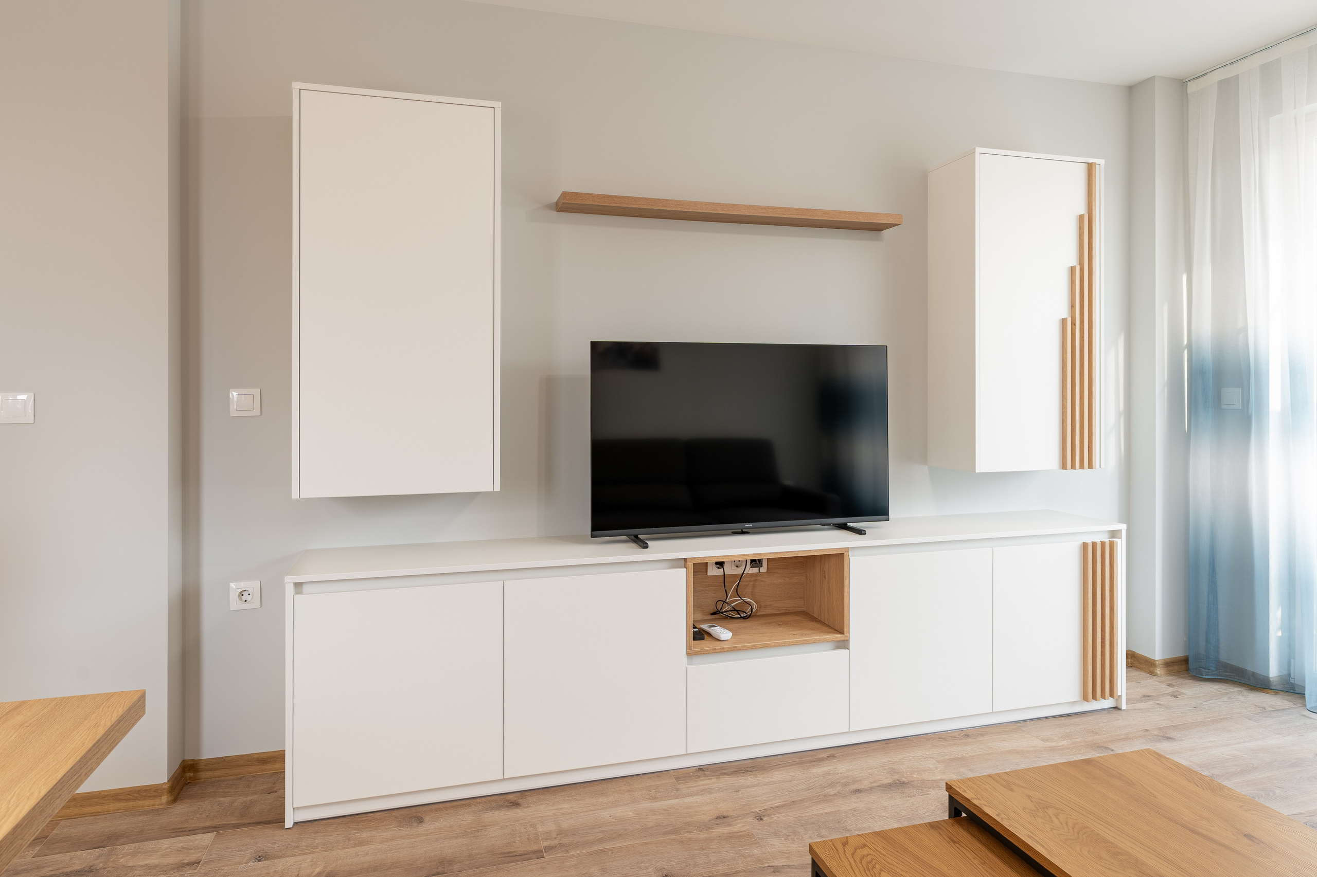 Поръчково обзавеждане на апартамент. Професионален фотограф в Пловдив и областта