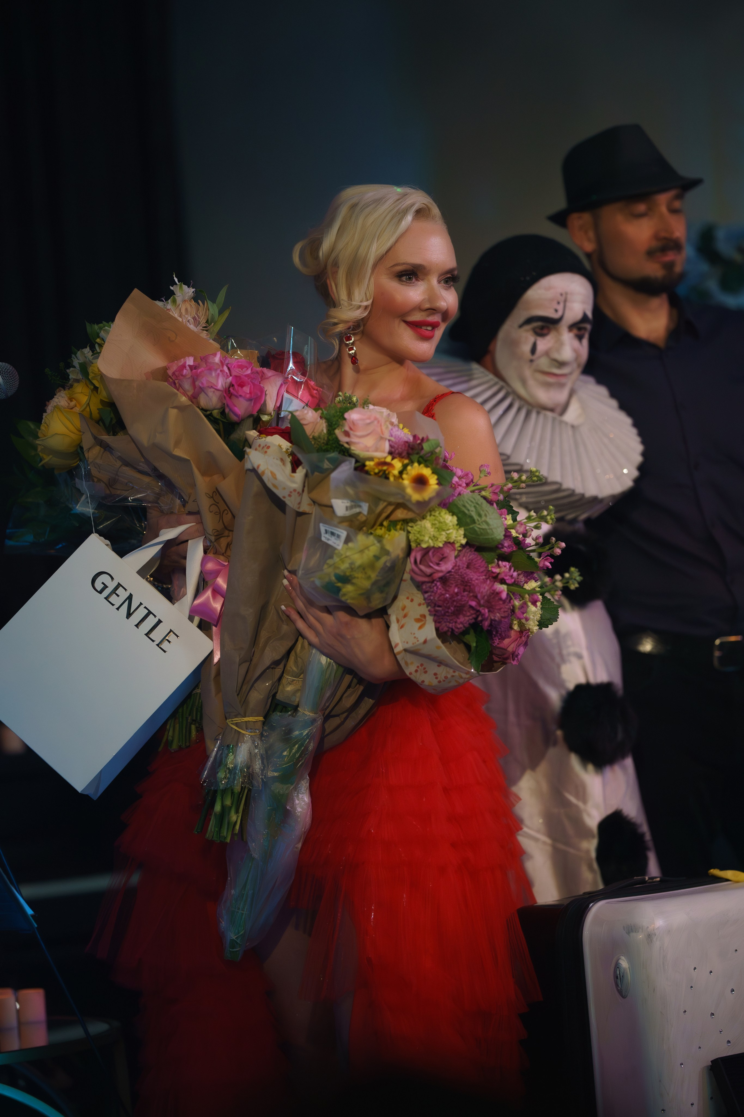 Show Mon Paris by Yelena Neva. Tatiana Smirnova — Photographer