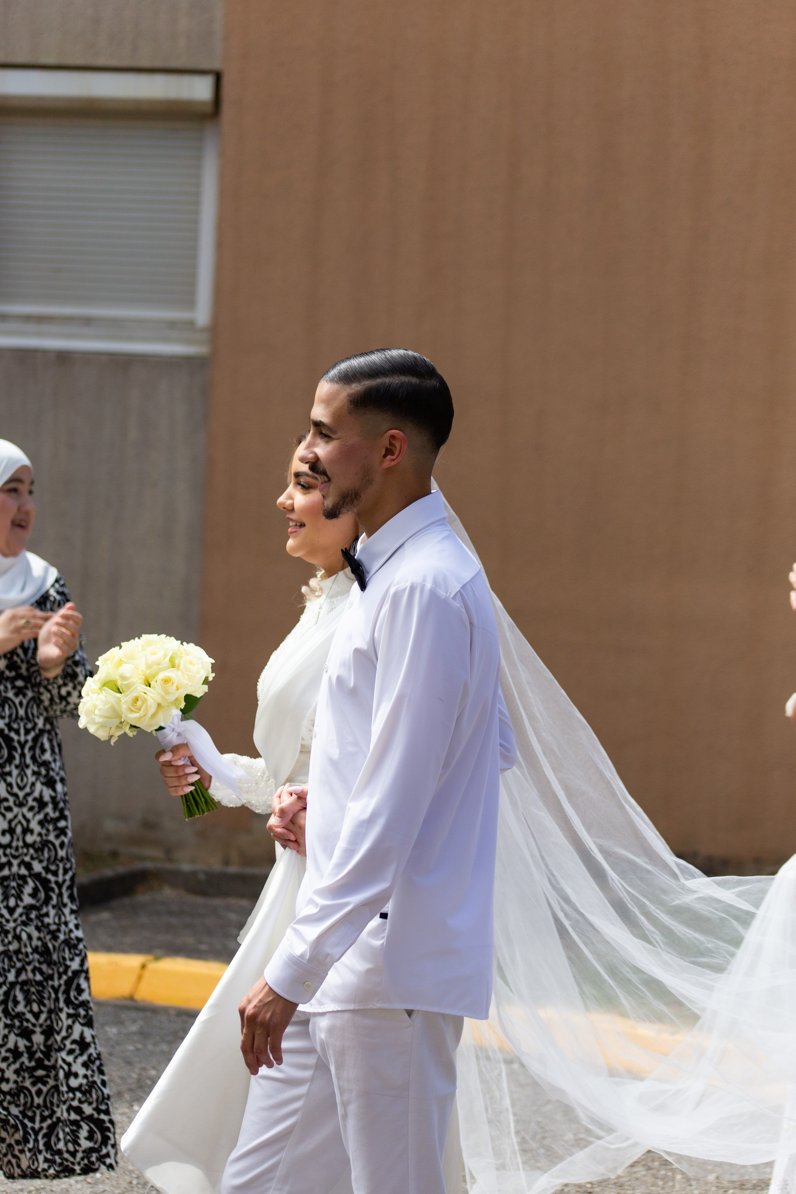Yassine et Sahra. Studio photo « Partage ton bonheur » – Photographe famille près de Châtellerault, Poitiers et Tours