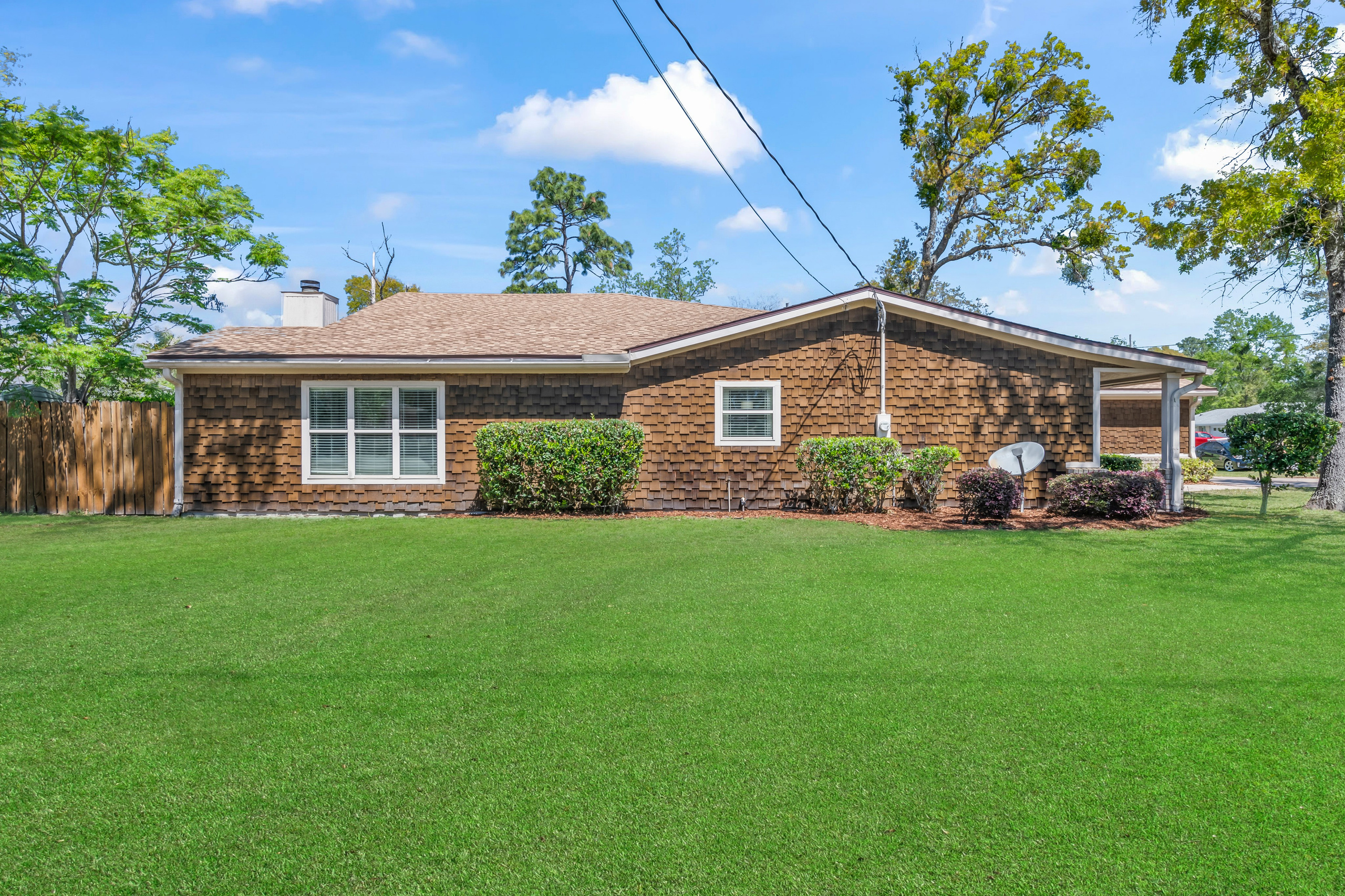 Green Grass // Jaxrealtyvisuals.com