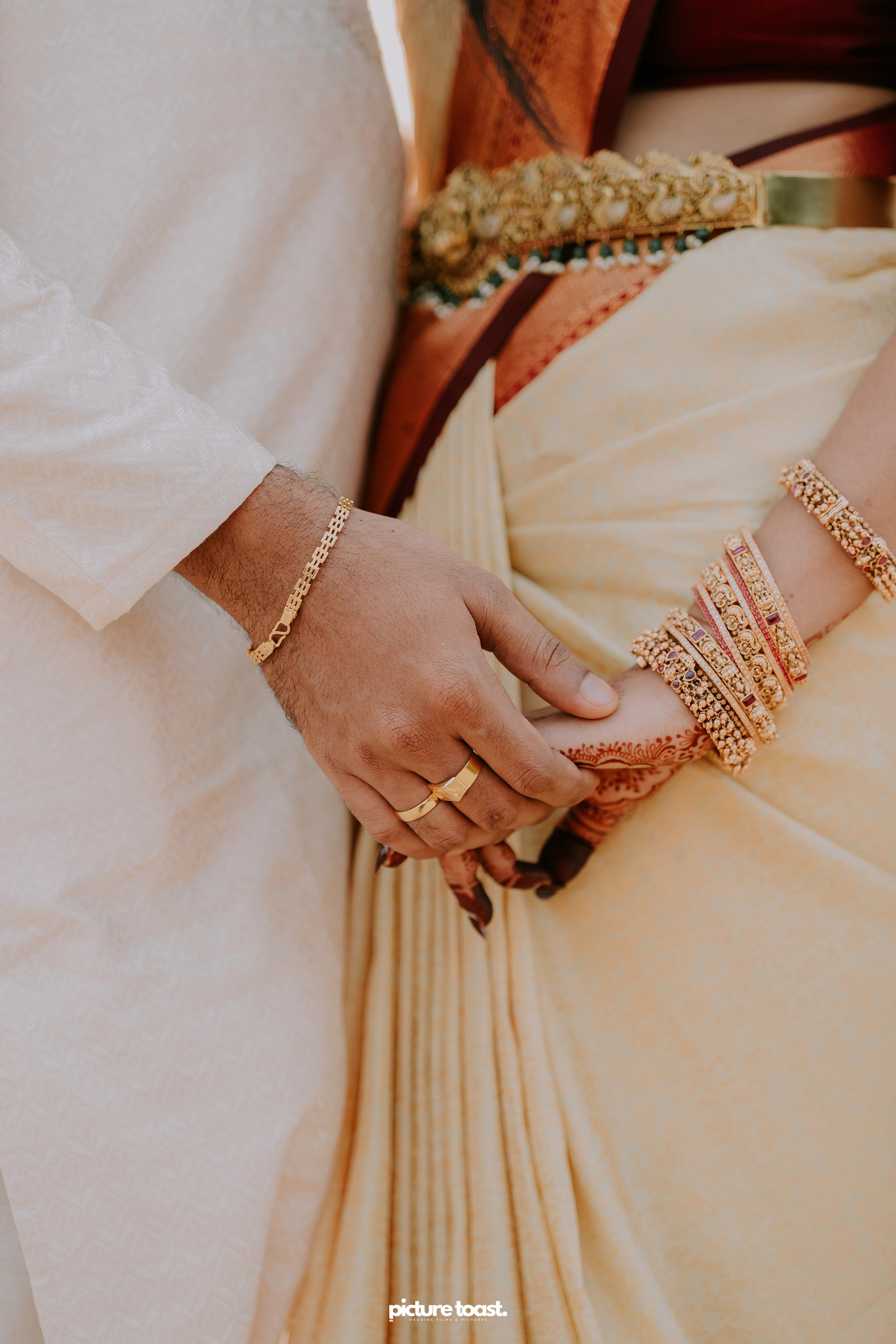 Traditional Kerala Hindu Wedding. Fine art Wedding Photographers in India & Canada