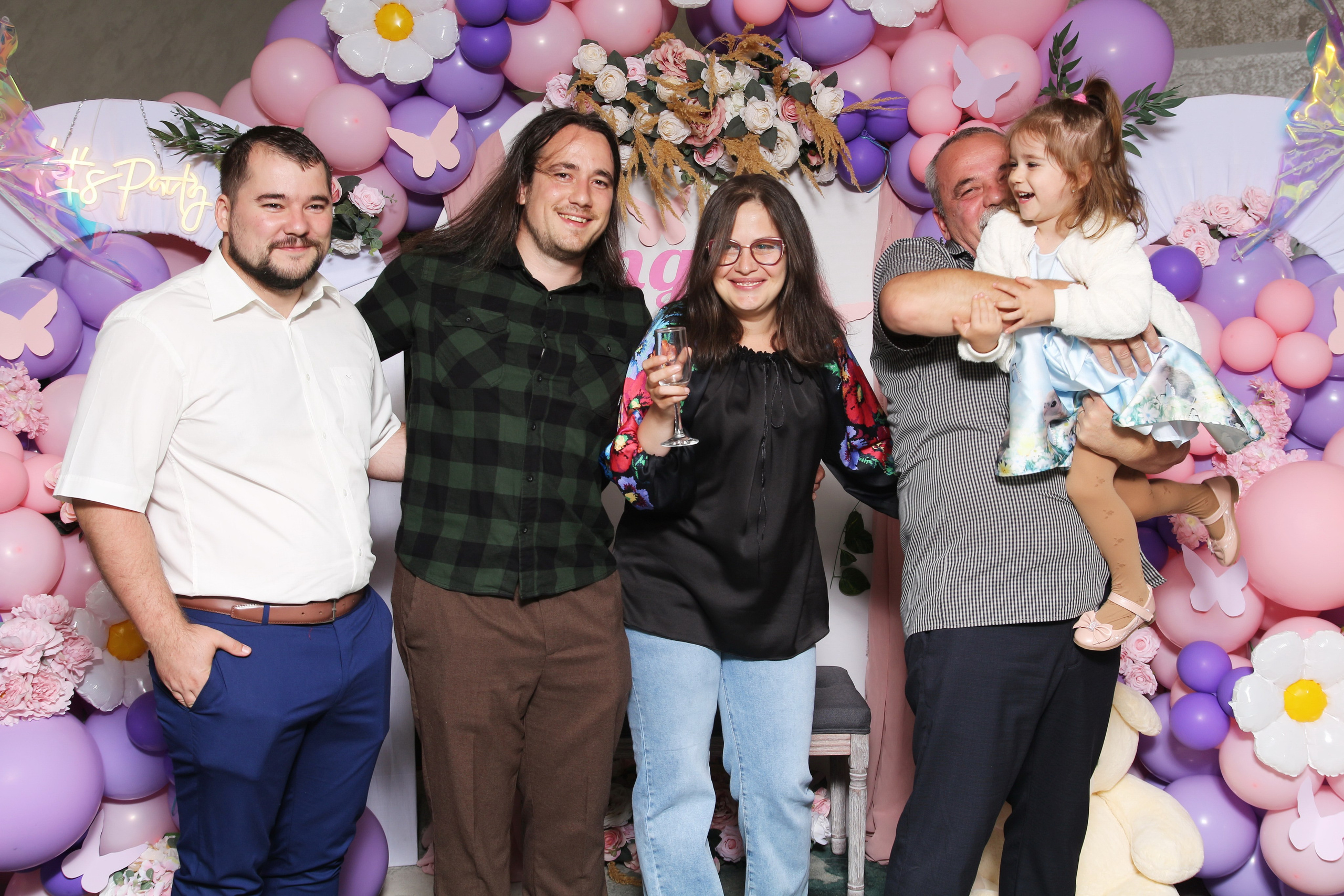 BYZO MEDIA. PETRU BYZO - family and children photographer in ROMANIA