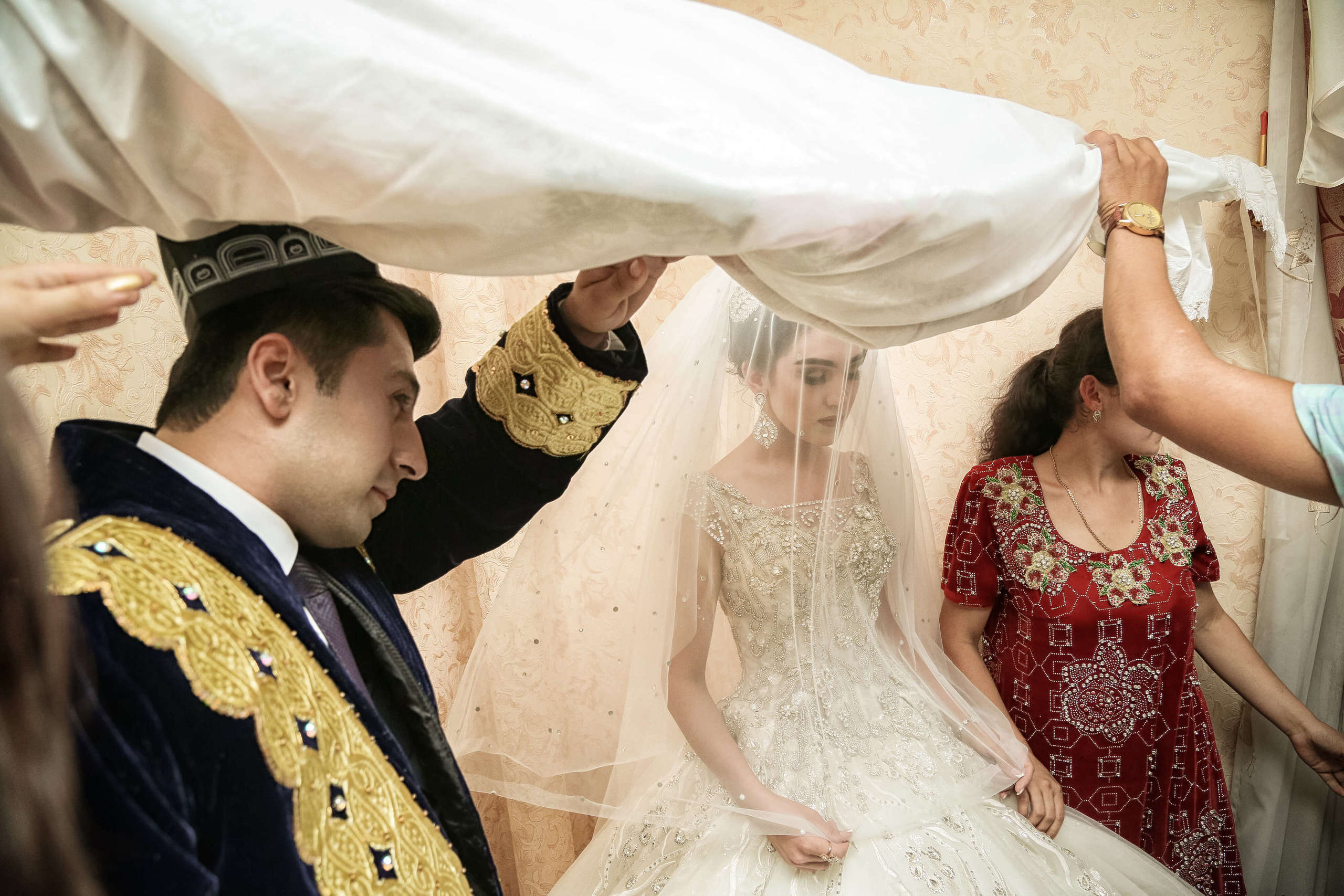 Tajik wedding, portrait of Asian bride, wedding dress. Wedding and family photographer in Cork, Ireland. Tigran