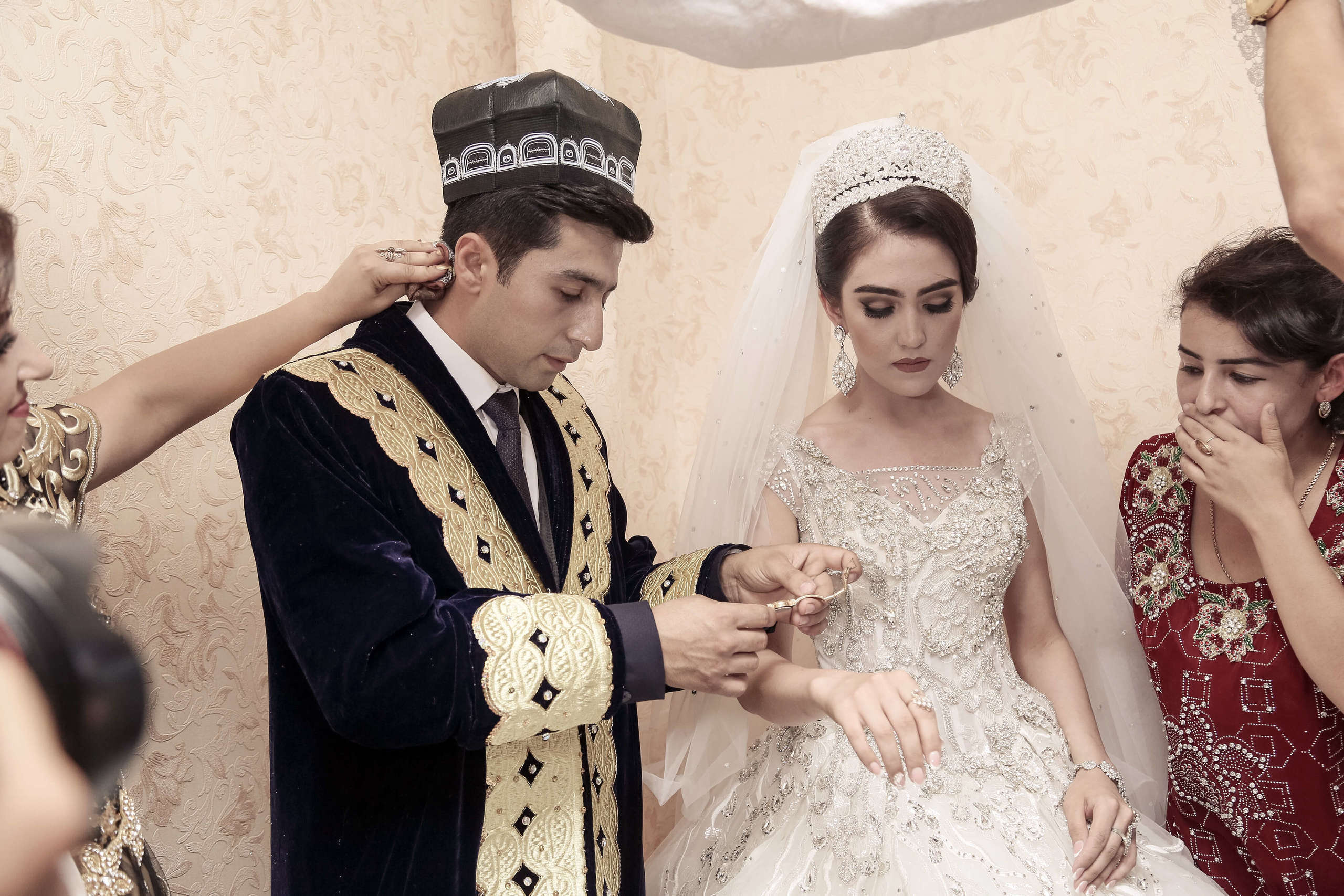 Tajik wedding, portrait of Asian bride, wedding dress. Wedding and family photographer in Cork, Ireland. Tigran