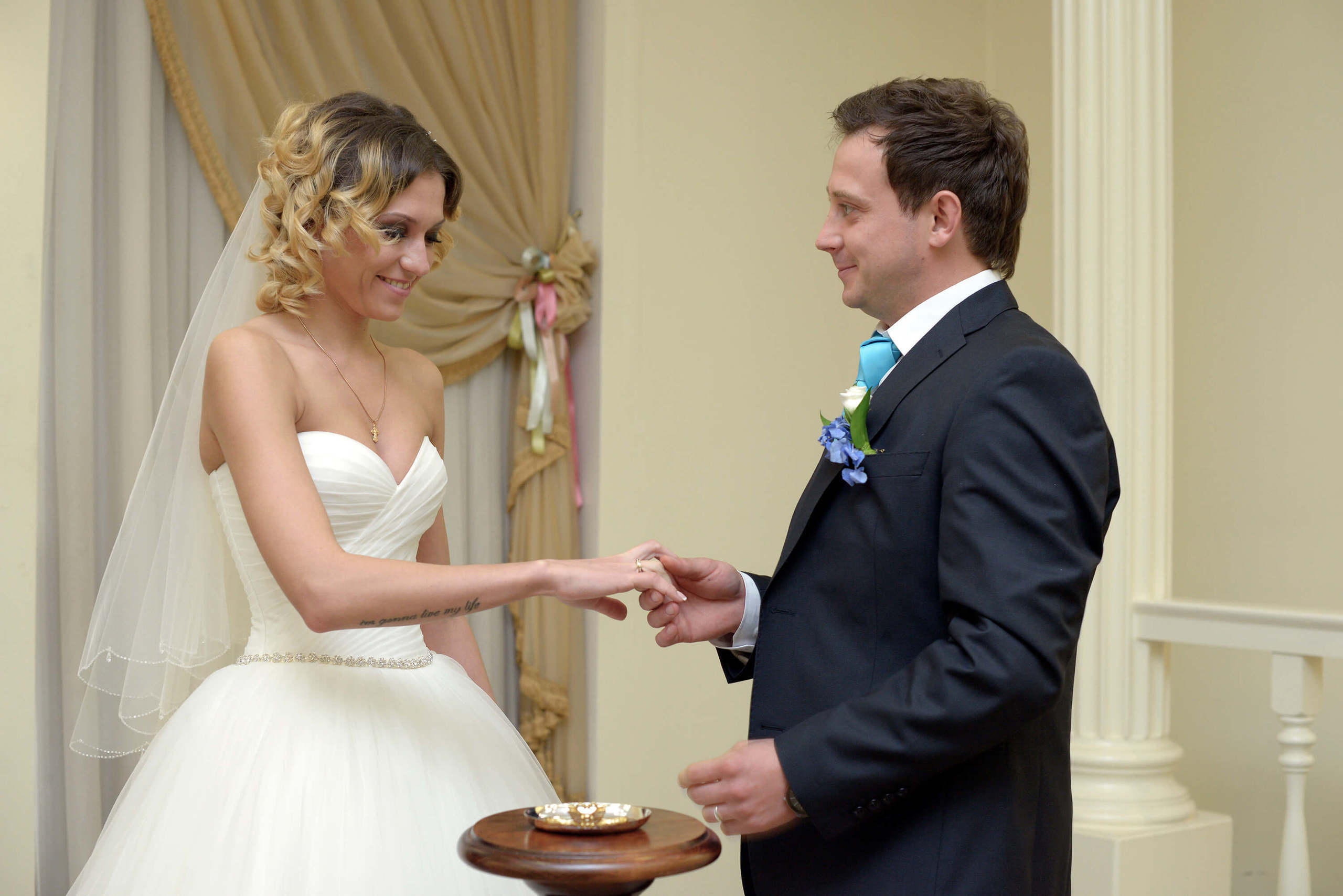 Wedding style, Wedding color. Wedding and family photographer in Cork, Ireland. Tigran