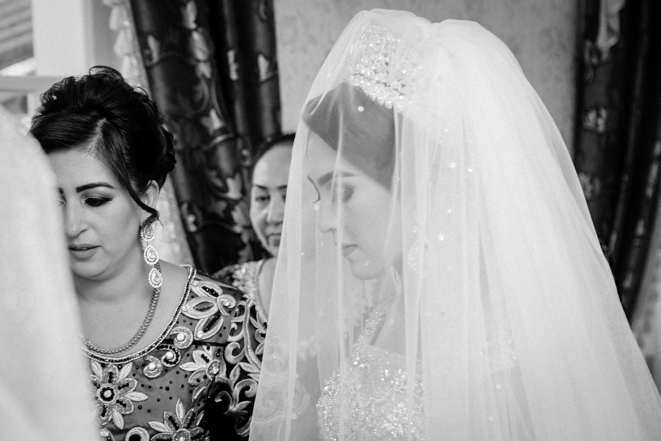Tajik wedding, portrait of Asian bride, wedding dress. Wedding and family photographer in Cork, Ireland. Tigran