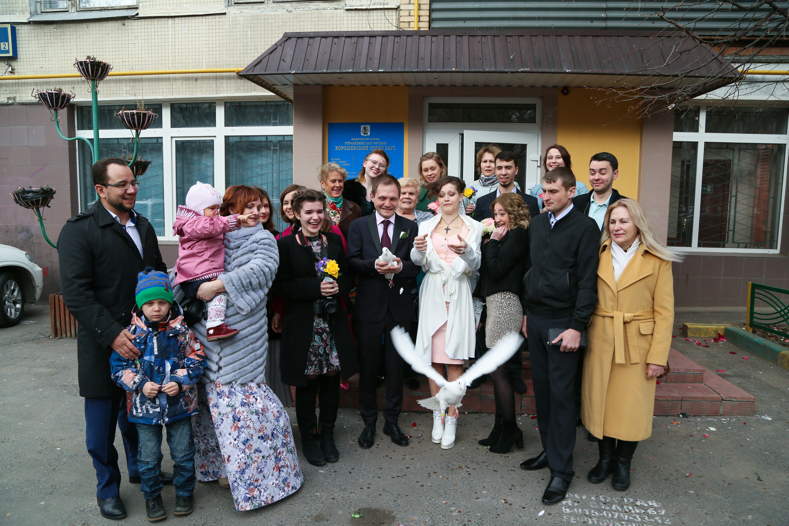 Wedding photos of bride, Wedding photos of groom. Wedding and family photographer in Cork, Ireland. Tigran