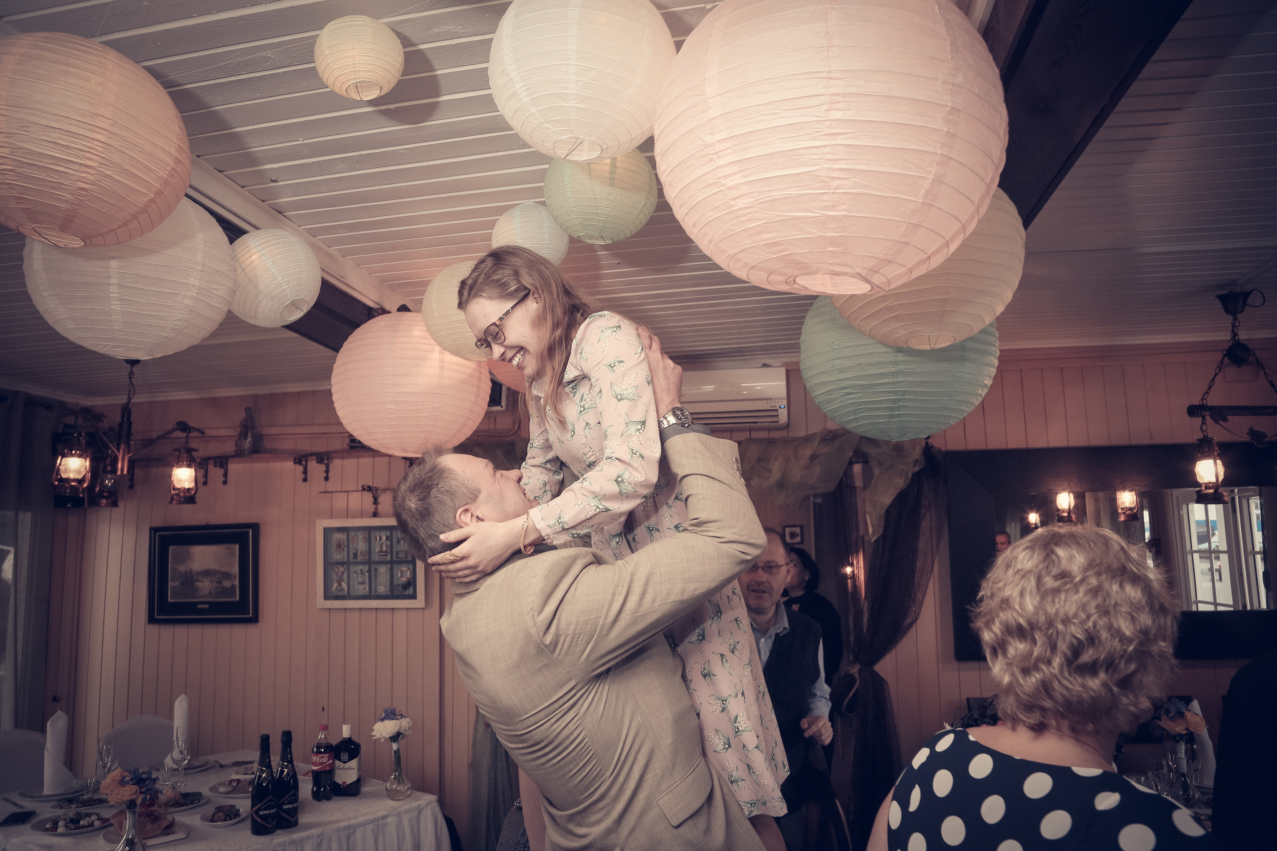 Wedding photos of bride, Wedding photos of groom. Wedding and family photographer in Cork, Ireland. Tigran