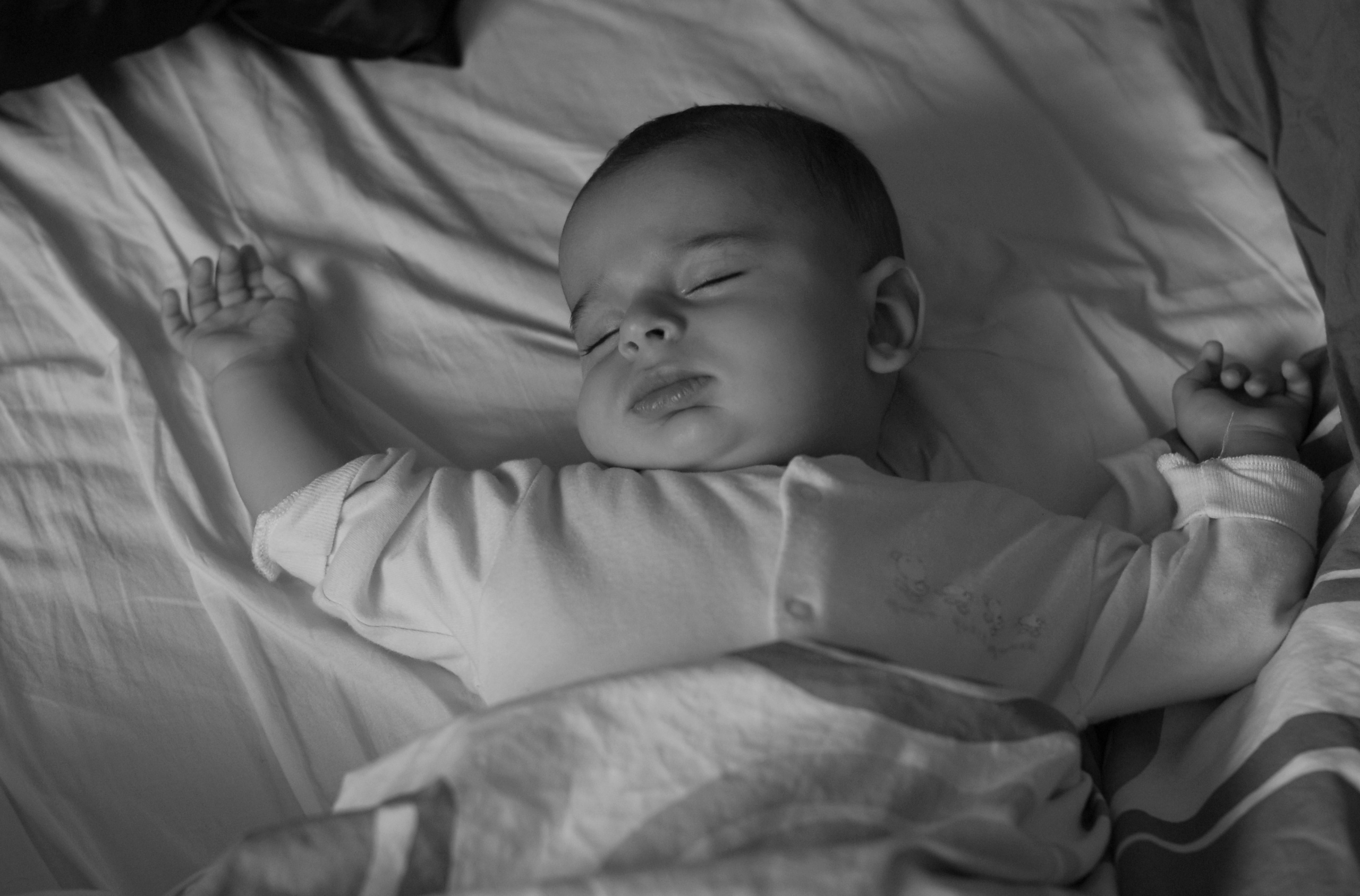 Baby photo shoot, Shooting newborn, Shooting newborn in Cork. Wedding and family photographer in Cork, Ireland. Tigran