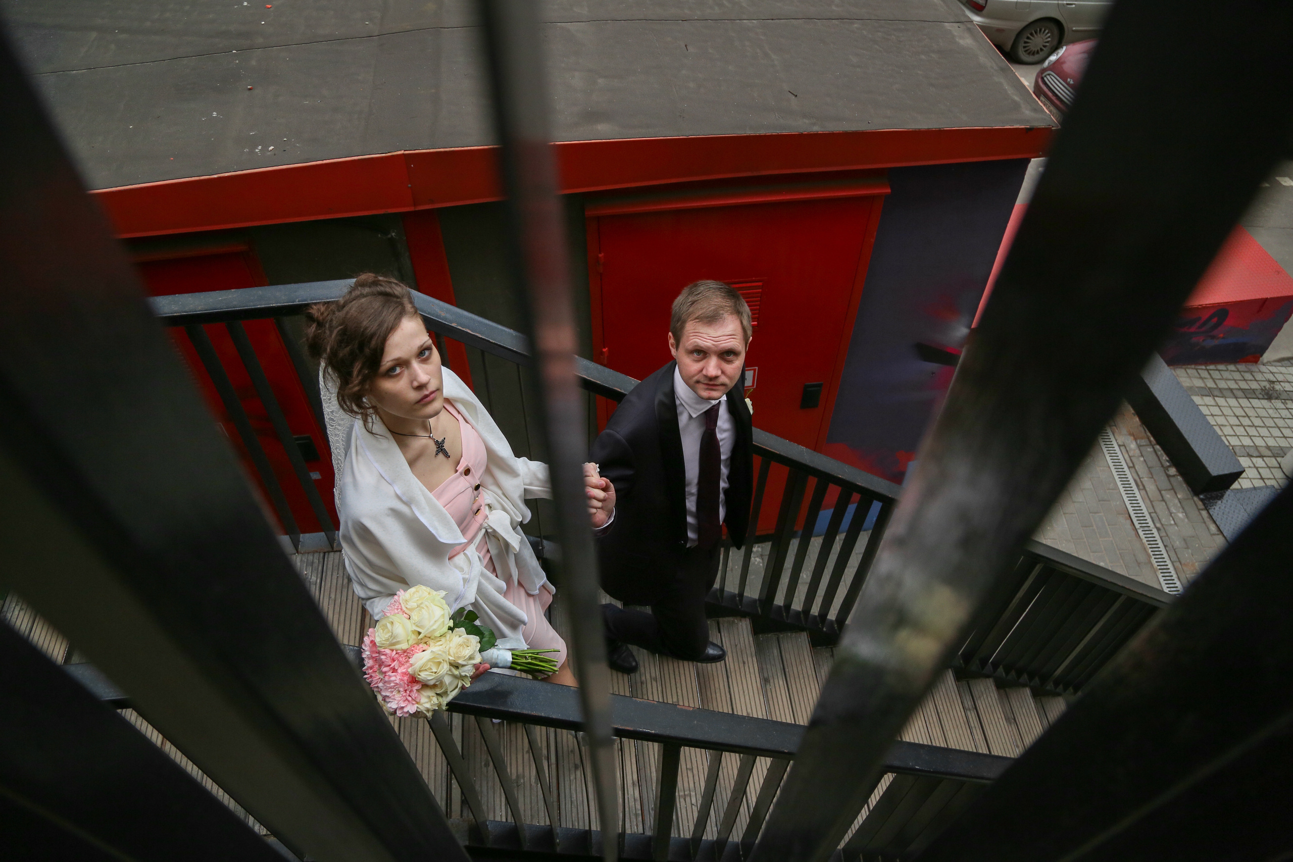 Wedding photos of bride, Wedding photos of groom. Wedding and family photographer in Cork, Ireland. Tigran