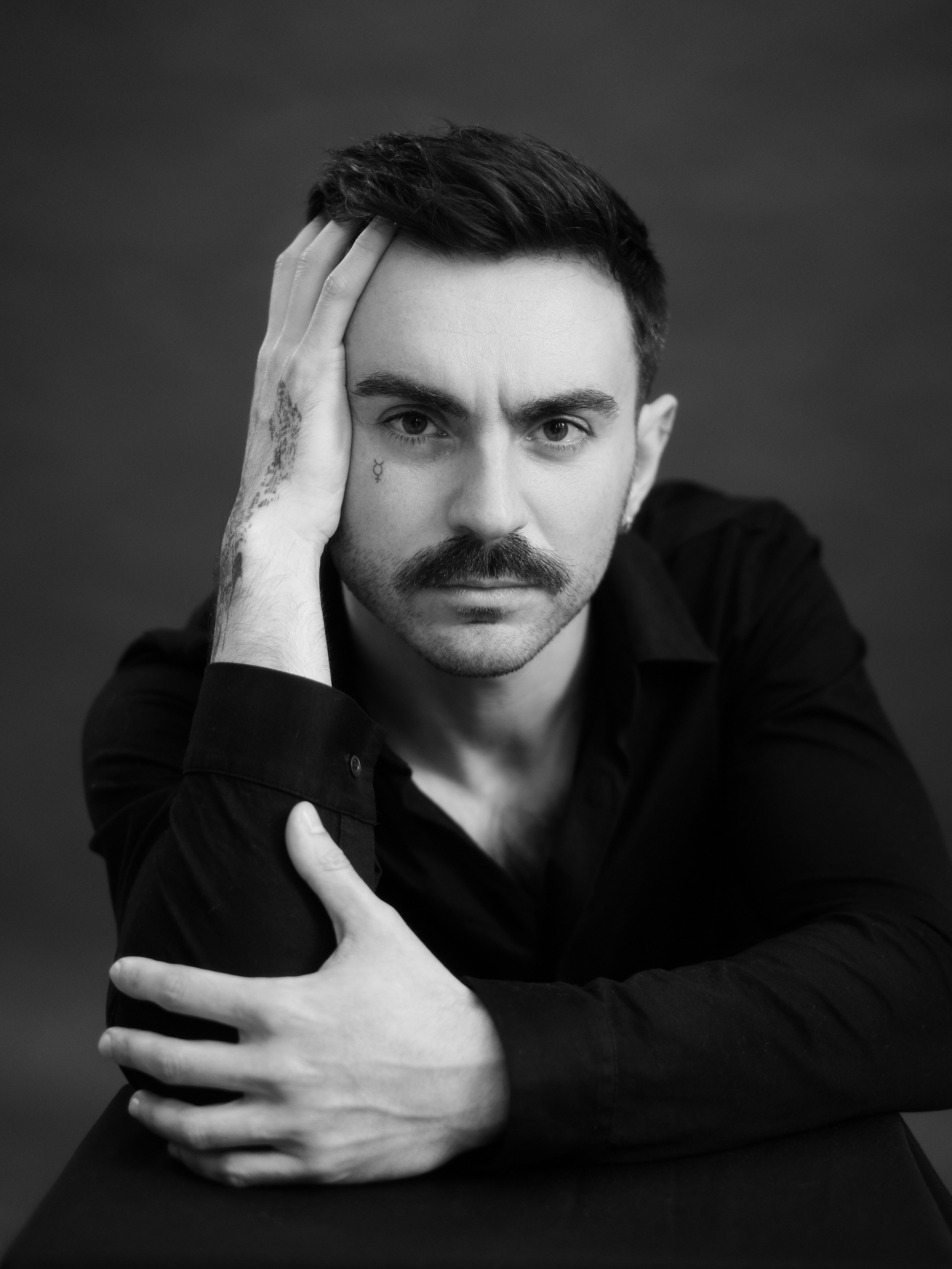 Giovanni Giorgi. Schauspielerfotos Berlin | Headshots & Casting-Videos – Acting Photography