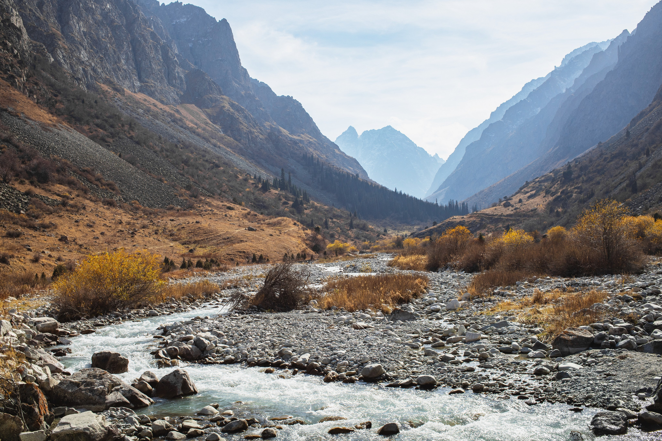 Explore Kyrgyzstan. Ilia Denbrov photography