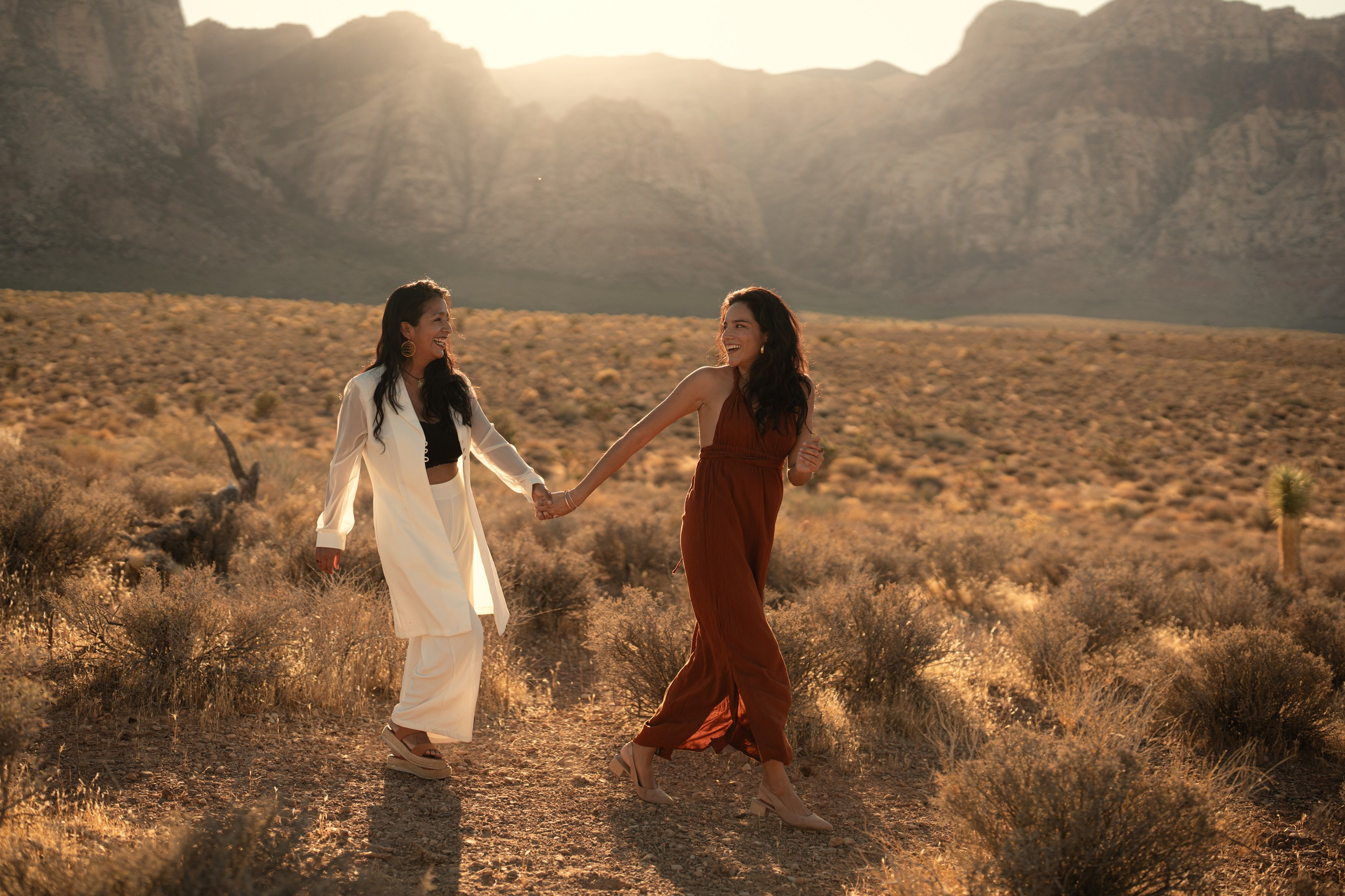 Liz&Fatima. Wedding & elopement photographer Viktoriya Kravtsov. Las Vegas