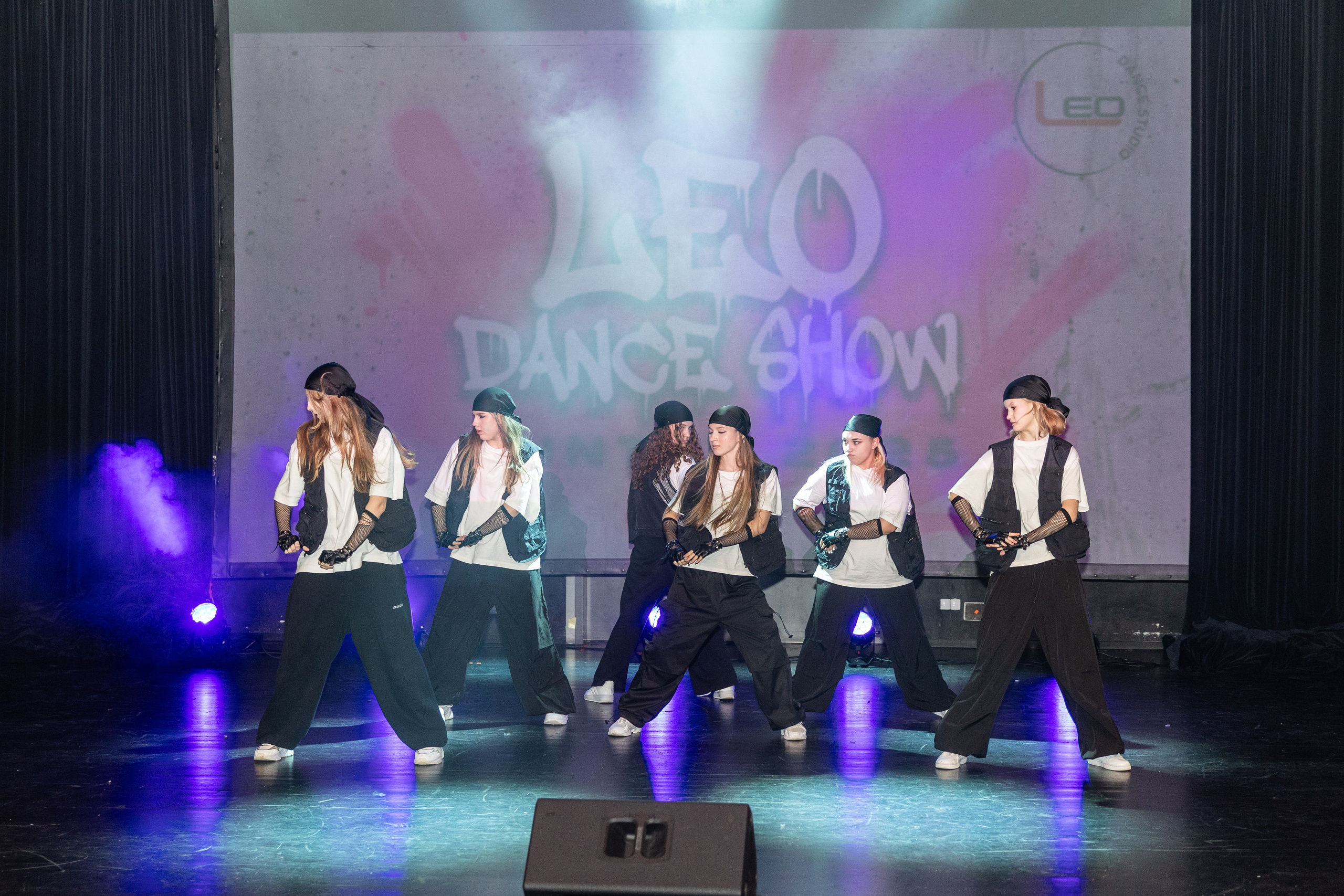 LEO DANCE SHOW WINTER 2025. Семейный и детский фотограф в Варшаве Мила Бобровская