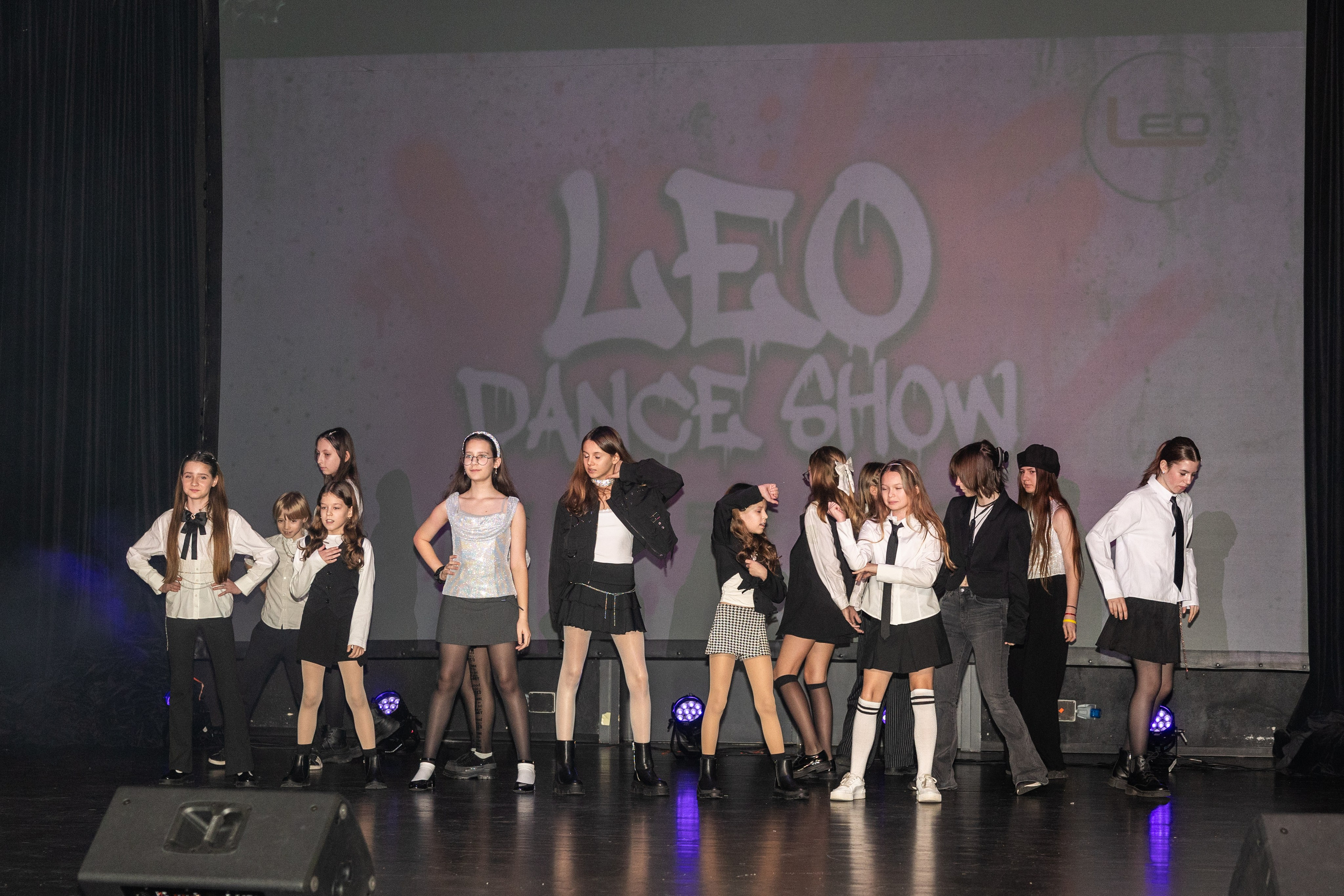 LEO DANCE SHOW WINTER 2025. Семейный и детский фотограф в Варшаве Мила Бобровская