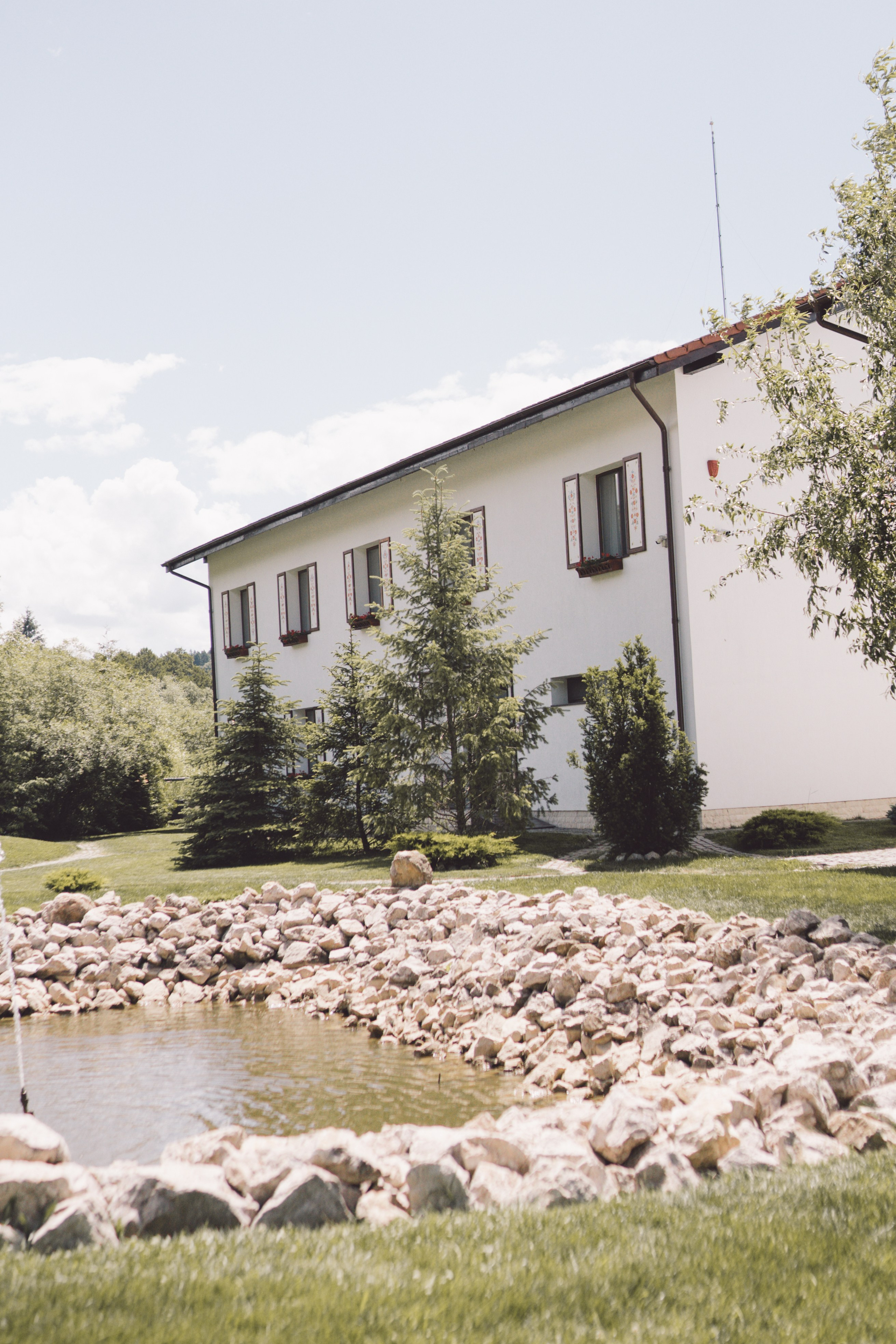 Fotografie de Eveniment Brașov: Povești Vizuale | Mădălina Beda. Madalina Beda- Artist vizual, fotograf, doula la nastere, consultant babywearing Brasov si in toata tara