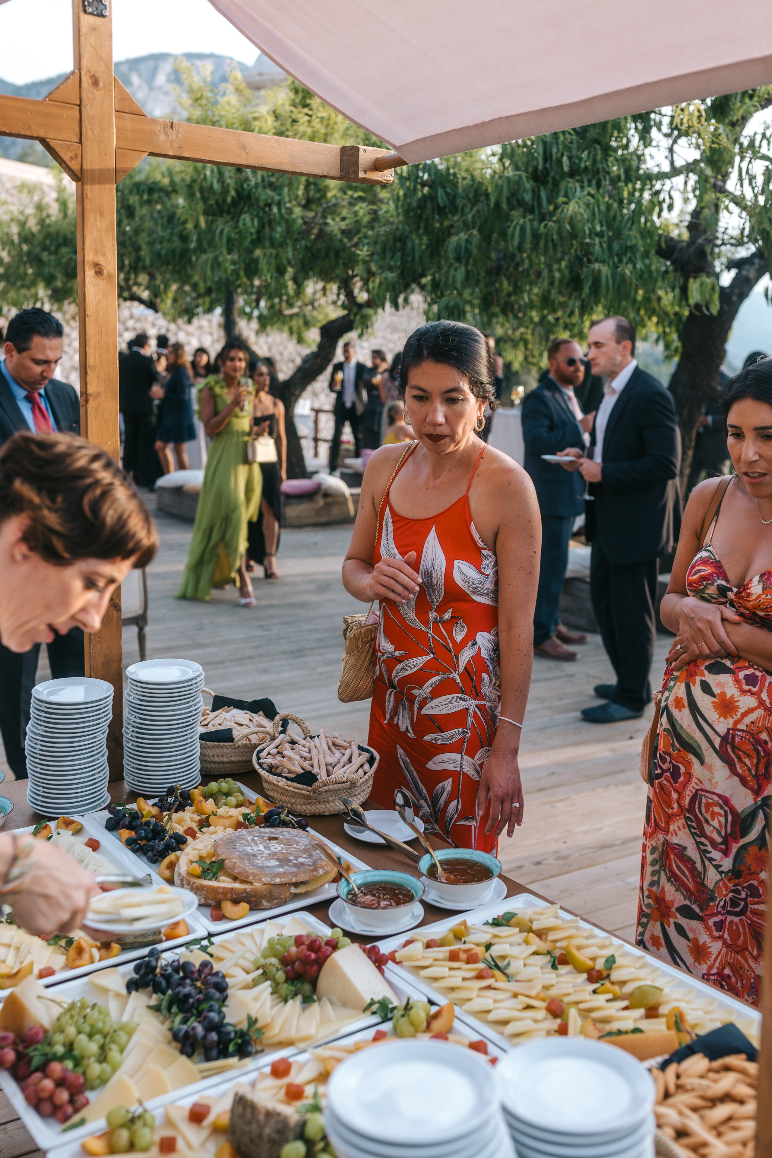 Mallorca venue Son Marroig for this LA Wedding Ceremony. Wedding Celebrant in Mallorca Iban Collin