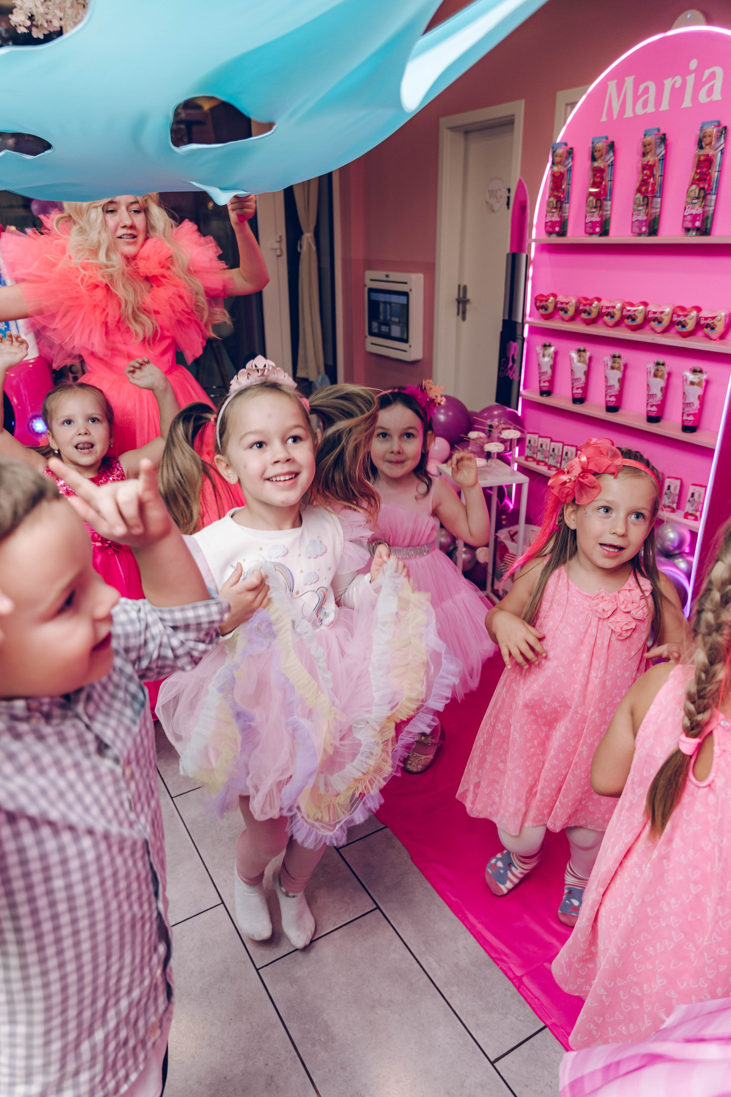 Geburtstag Party. Portrait family photographer in Berlin Elena Zakh