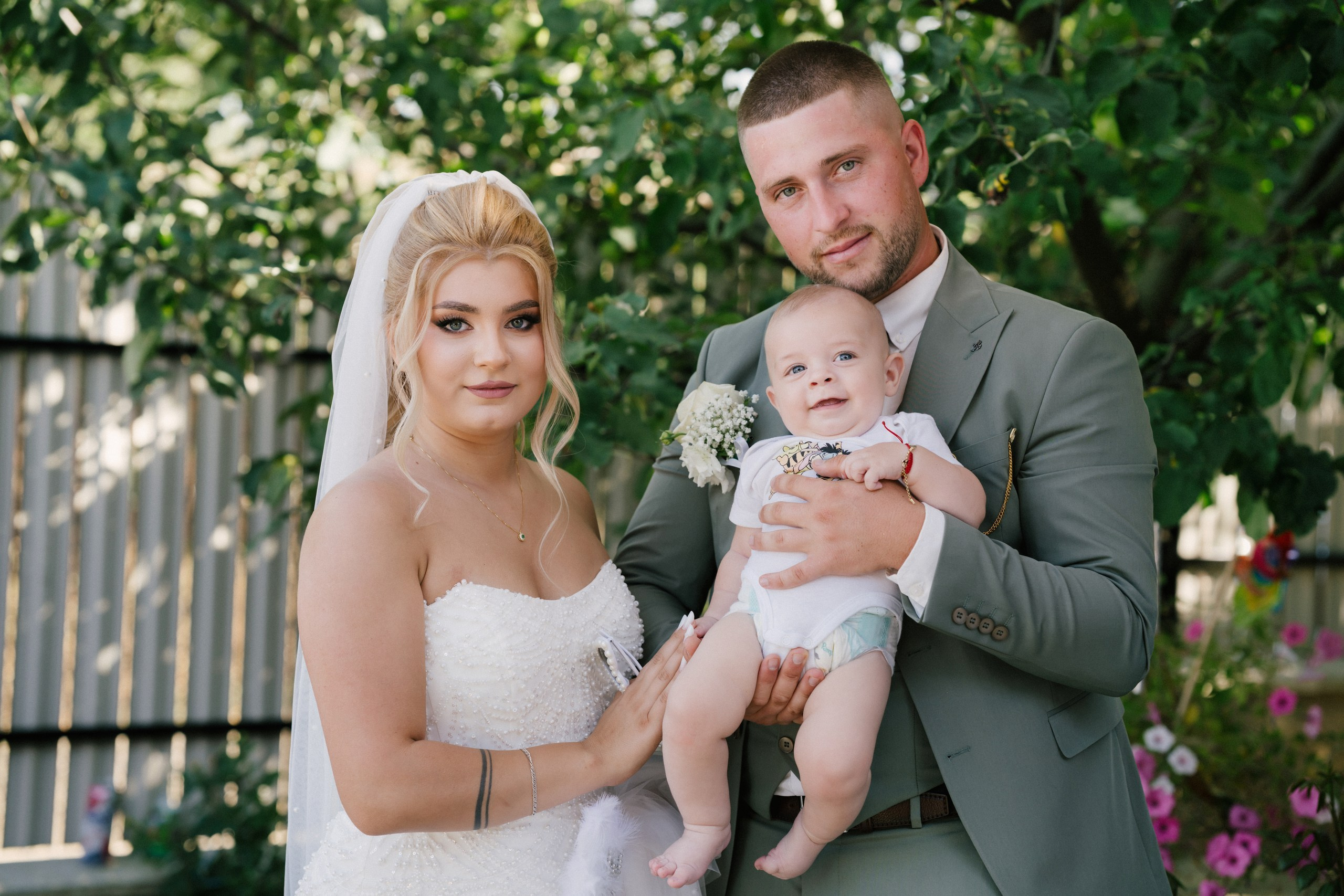- mireasă Lavinia pregătire casa părintească Hârlău- mire Mihai pregătire Flămânzi cavalerii de onoare- fotograf nuntă Casa Jorovlea- ședință foto miri Mihai și Lavinia- nuntă elegantă Casa Jorovlea- fotografie de nuntă naturală România- domnișoare de onoare pregătire mireasă- emoții nuntă biserică- dansul mirilor Casa Jorovlea* fotograf profesionist nuntă Botoșani Iași* fotografie documentară de nuntă- familie și prieteni la nuntă- nași Mihai și Nicoleta nuntă- portret mireasă în lumină naturală- petrecere nuntă Casa Jorovlea- Nuntă Mihai și Lavinia – momente emoționante din ziua nunții, pregătirile mirilor în Hârlău și Flămânzi, ceremonia religioasă și ședința foto realizată de  AlinoFotoStudio -  Mireasa Lavinia în timpul pregătirilor la Hârlău-  Mihai pregătit de cavalerii de onoare în Flămânzi - Ceremonia religioasă a mirilor Mihai și Lavinia-Ședință foto romantică de nuntă Mihai și Lavinia - Dansul mirilor la petrecerea de nuntă -  fotograf nuntă Iași-  fotograf nuntă Botoșani- wedding photography Romania- AlinoFotoStudio - AlinoFotoStudio - Alin Chirilă fotograf - fotograf Botoșani - fotograf Iași - fotograf Hârlău - fotograf Bacău - fotograf Suceava - fotograf București - fotograf Neamț - servicii foto video - fotograf evenimente - fotograf nuntă - fotograf botez - wedding photographer Romania - ședință foto nuntă - fotografie de eveniment - wedding photography - fotografie profesională - fotograf profesionist România- povestitor prin fotografie, servicii foto - video -profesionale