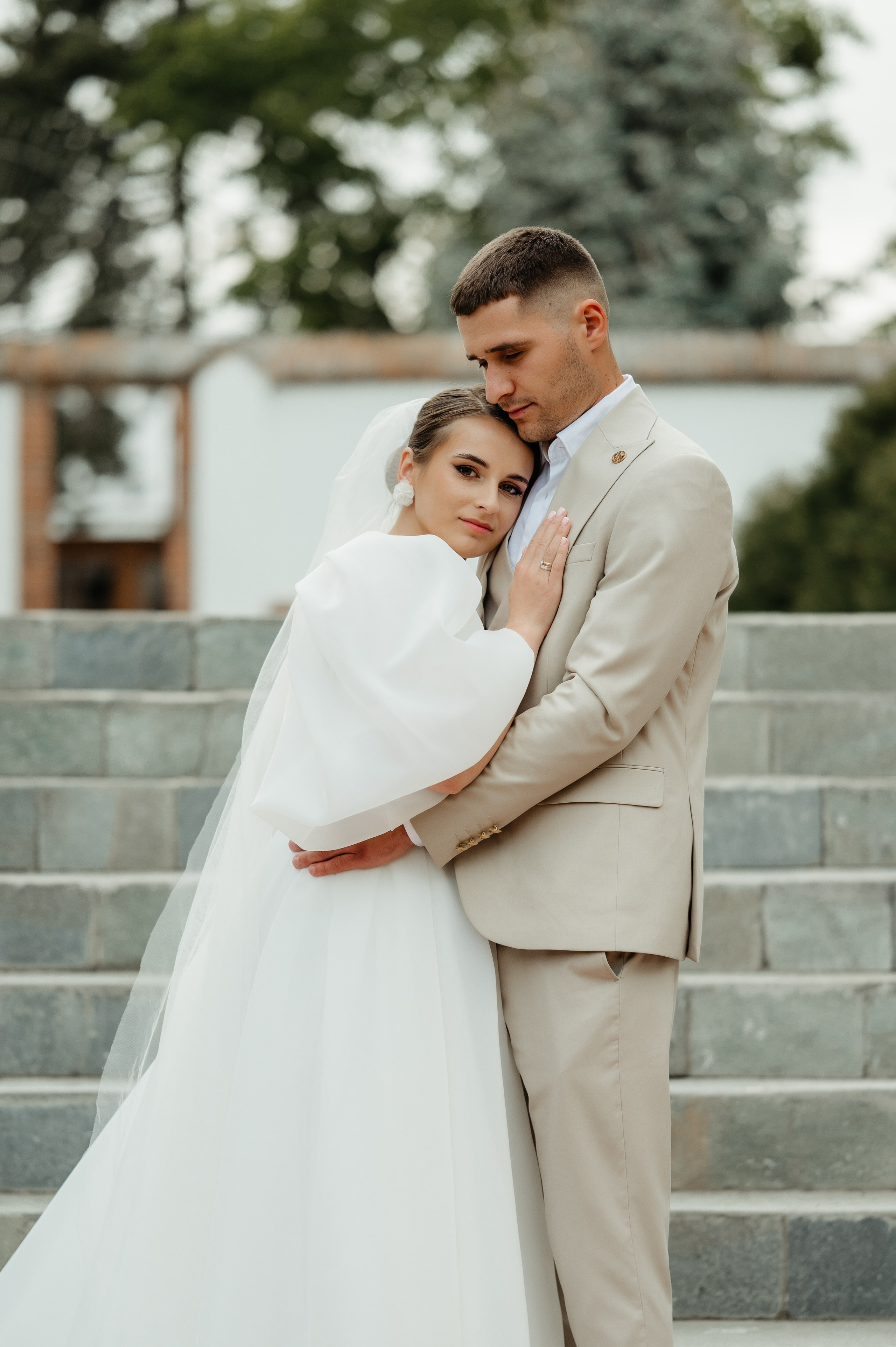 Nunta restransa in luna mai, cu sedinta foto la Conac Polizu. Proud Vision Weddings | Wedding Photography & Film — Servicii profesionale Foto Video Nunta Iasi