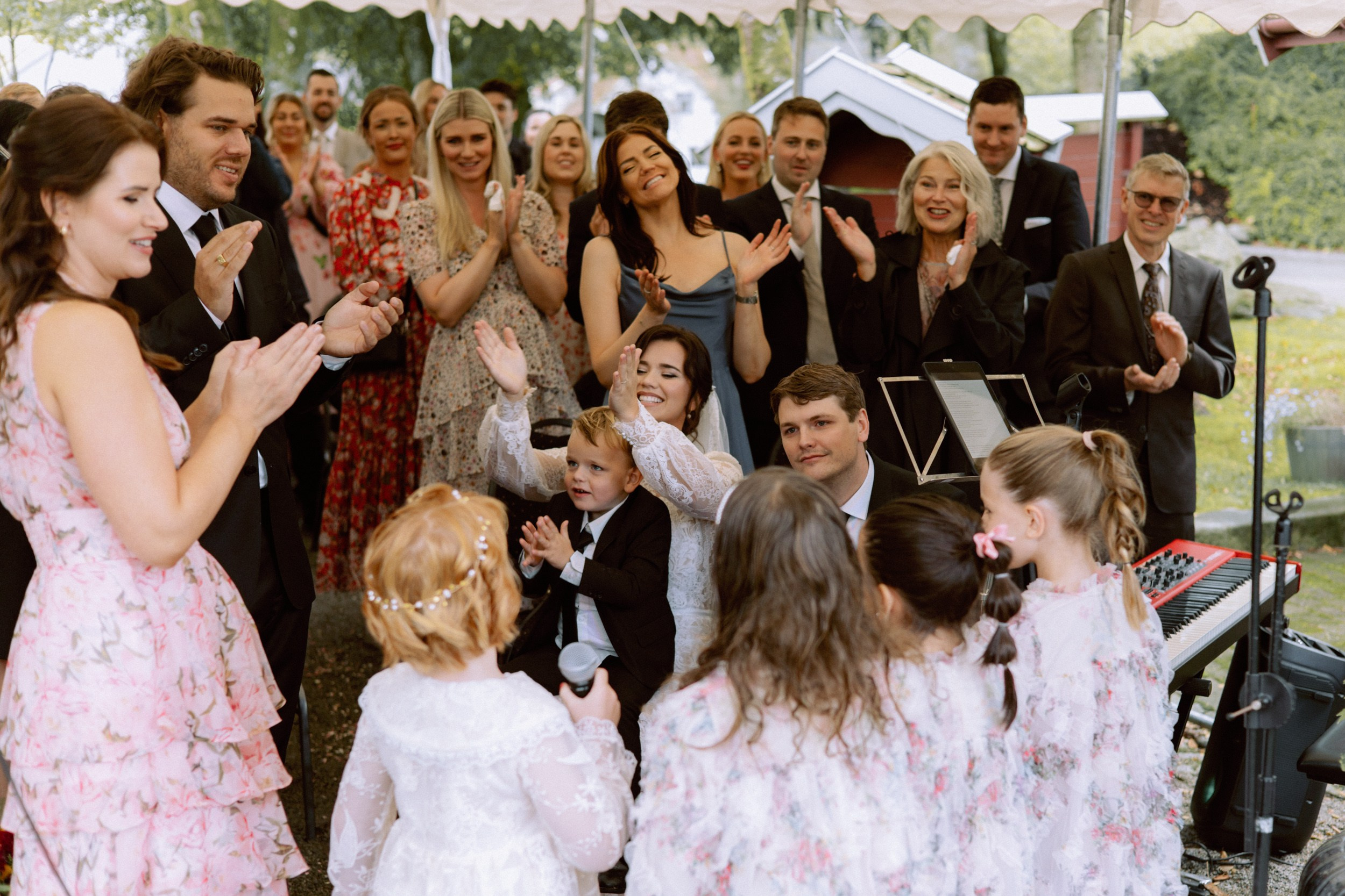 Our beautiful film. Warm family & Wedding stories
