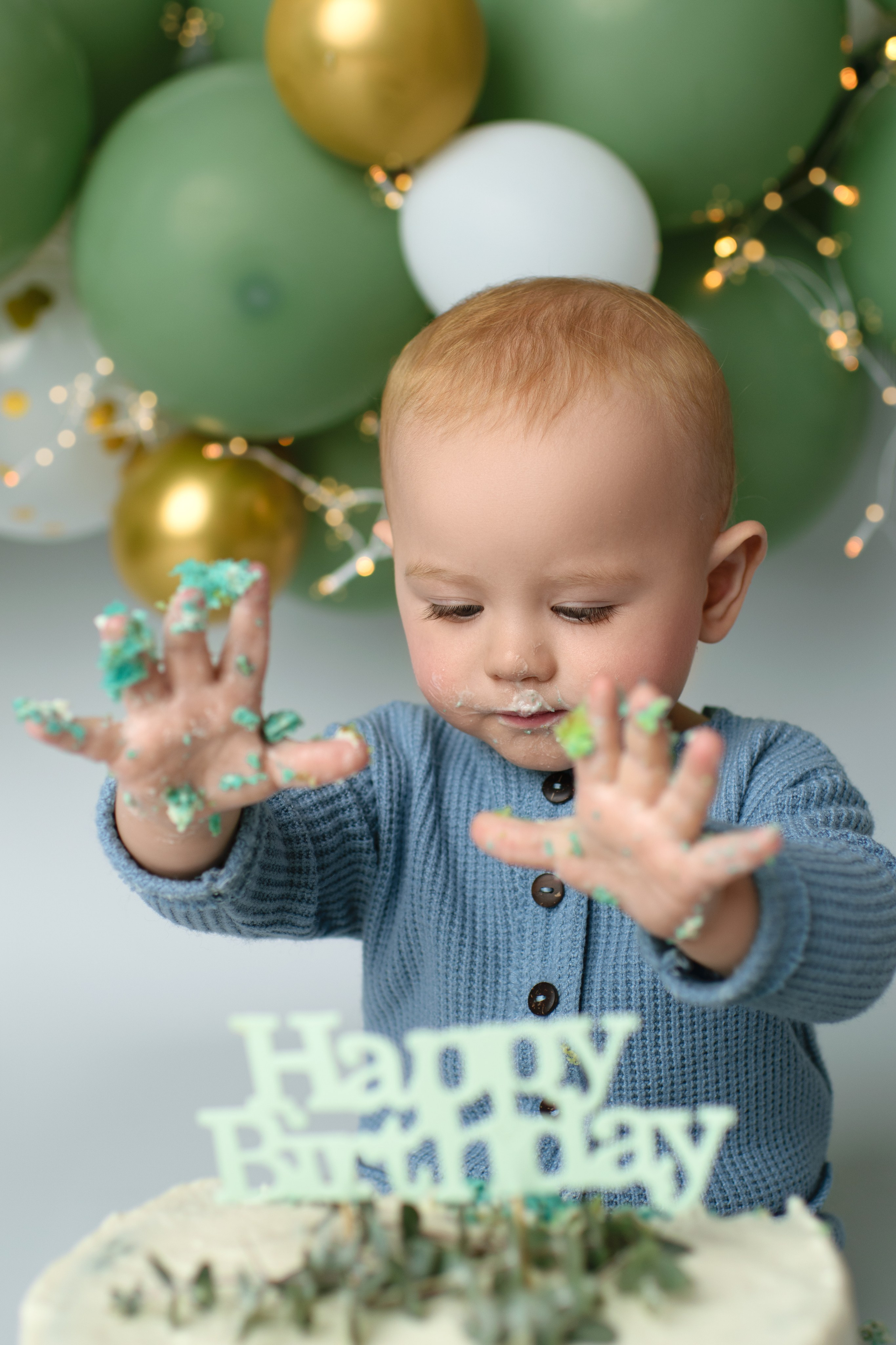 Cake Smash Fotoshooting zum ersten, zweiten Geburtstag. Neugeborene, Baby Fotografin in Düren (NRW) - Vitalina Unruh