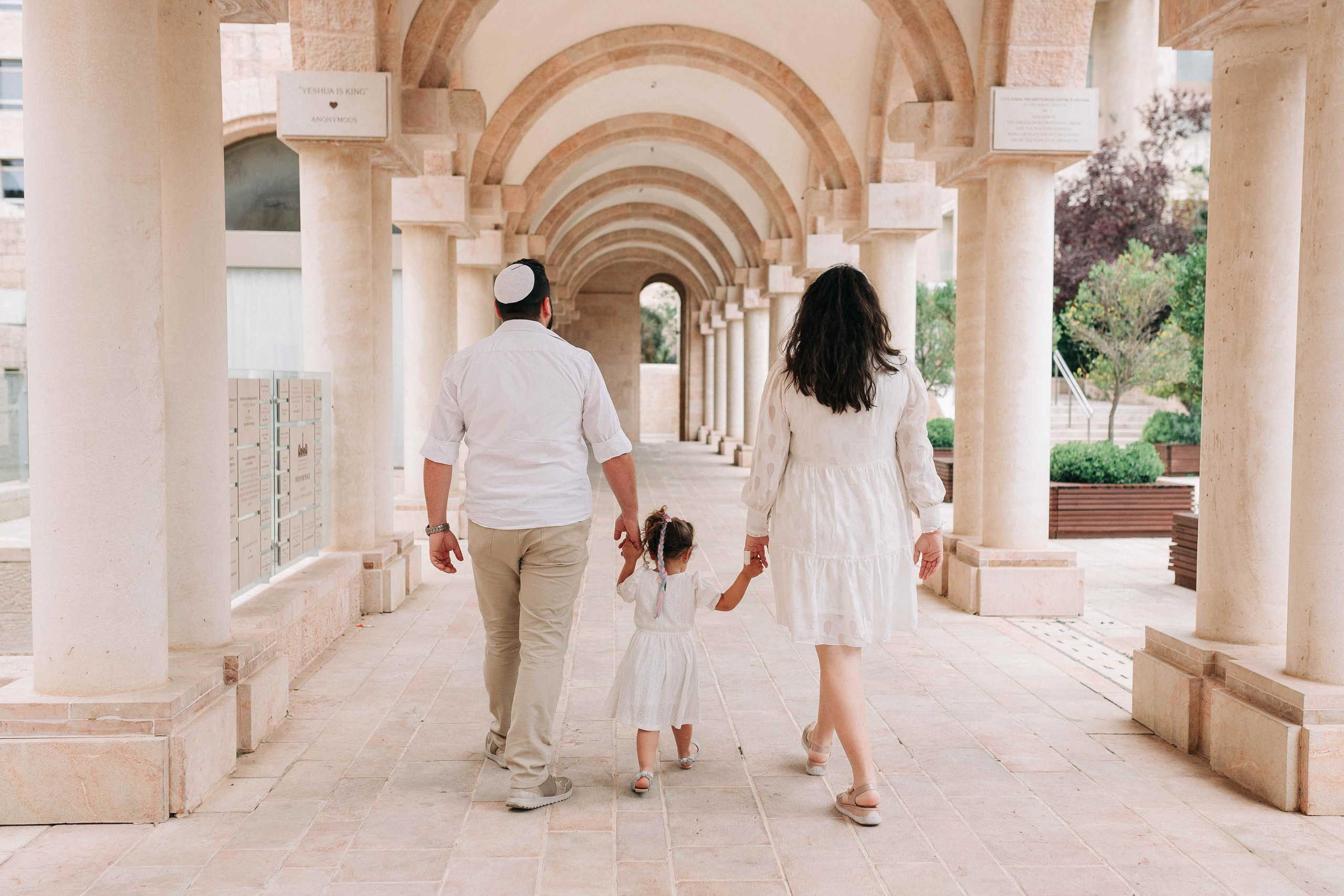 EXPECTING A BABY, JERUSALEM. PHOTOGRAPHER IN ISRAEL
