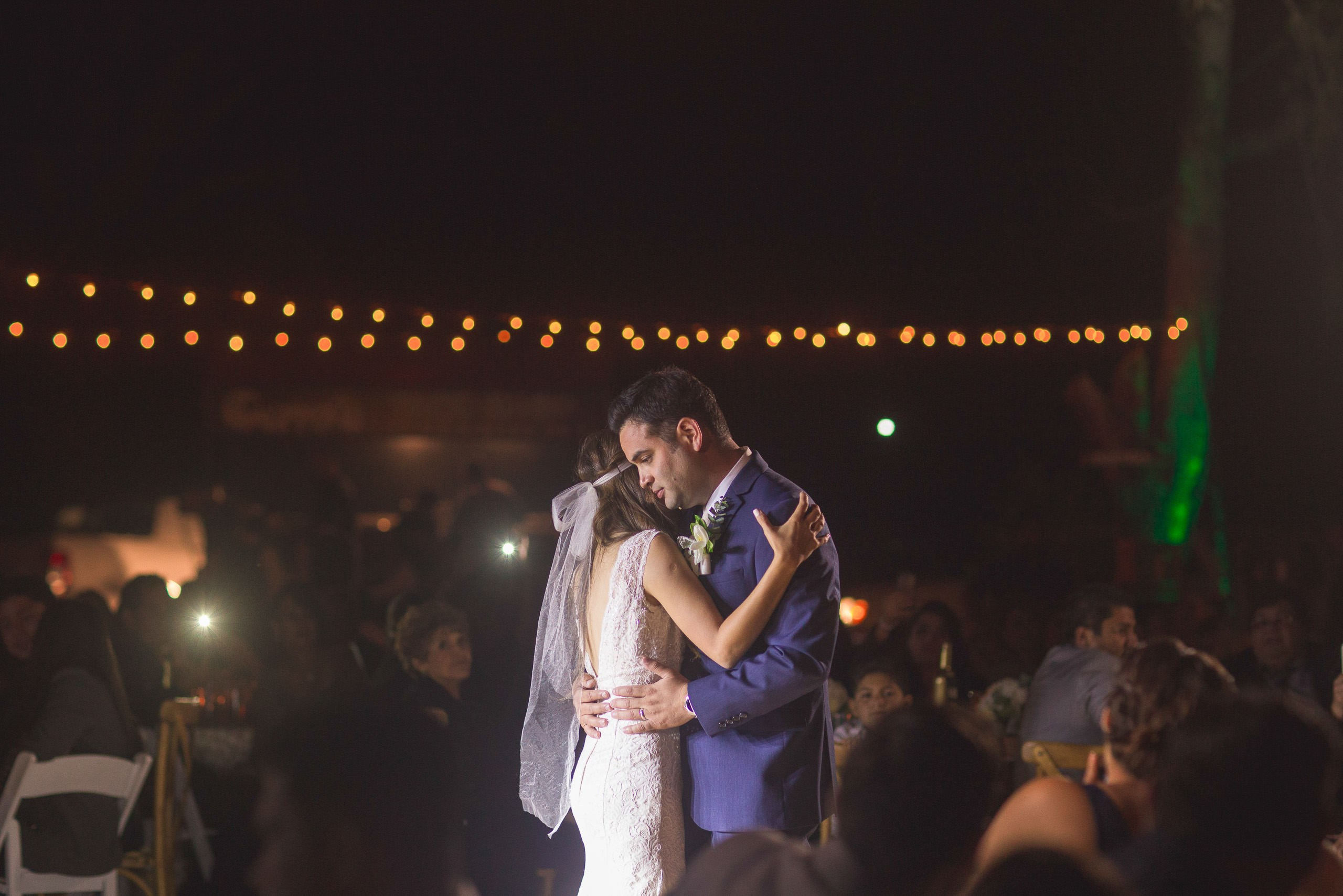 Rosarito Boda Nisa y Rodolfo. Estudio de fotografia en Tijuana