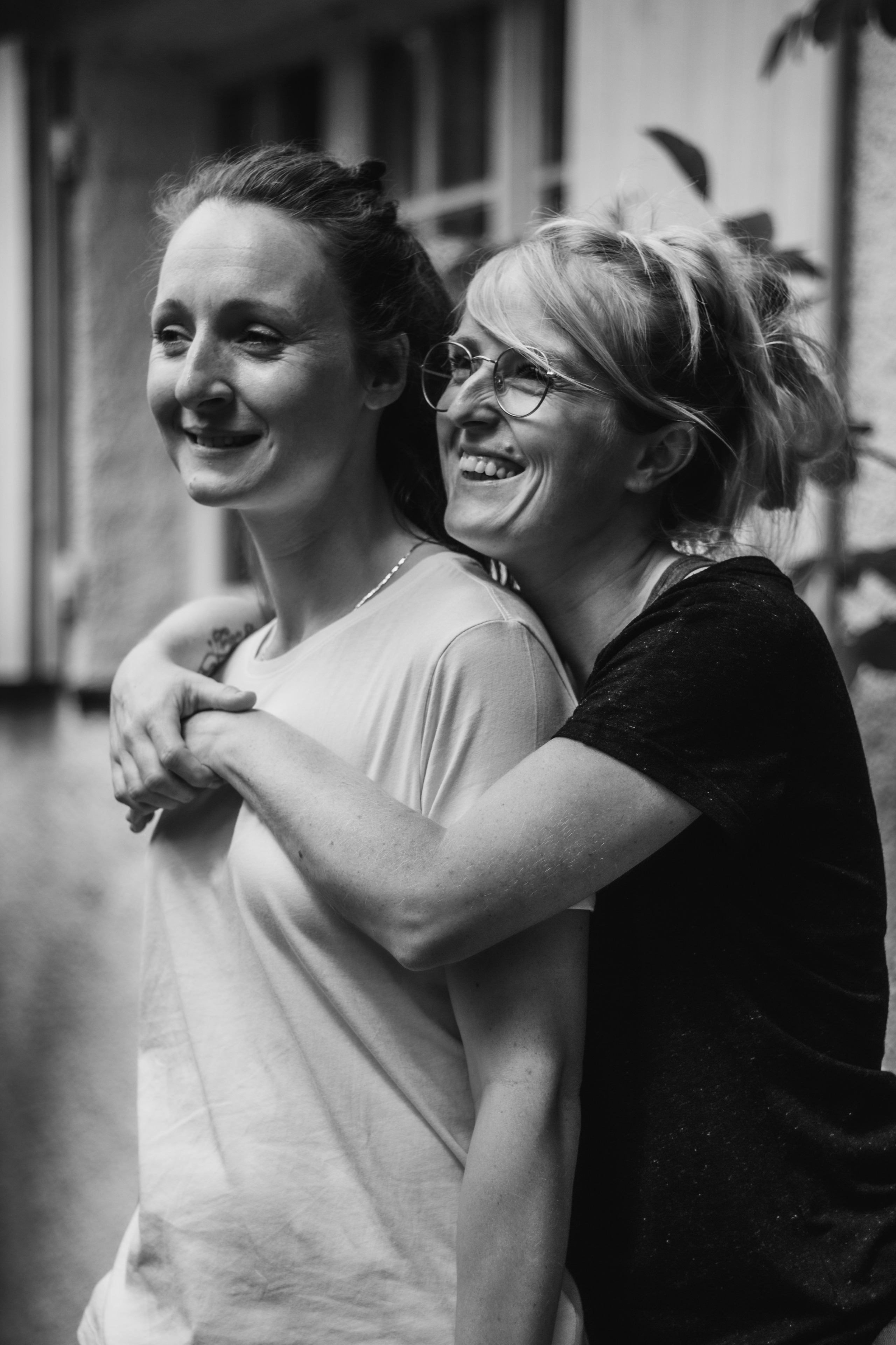 Anais et Tiffany. Photographe professionnelle à Poitiers, Tours et Châtellerault | Studio photo entre Poitiers et Tours – portraits, familles, entreprises, ma