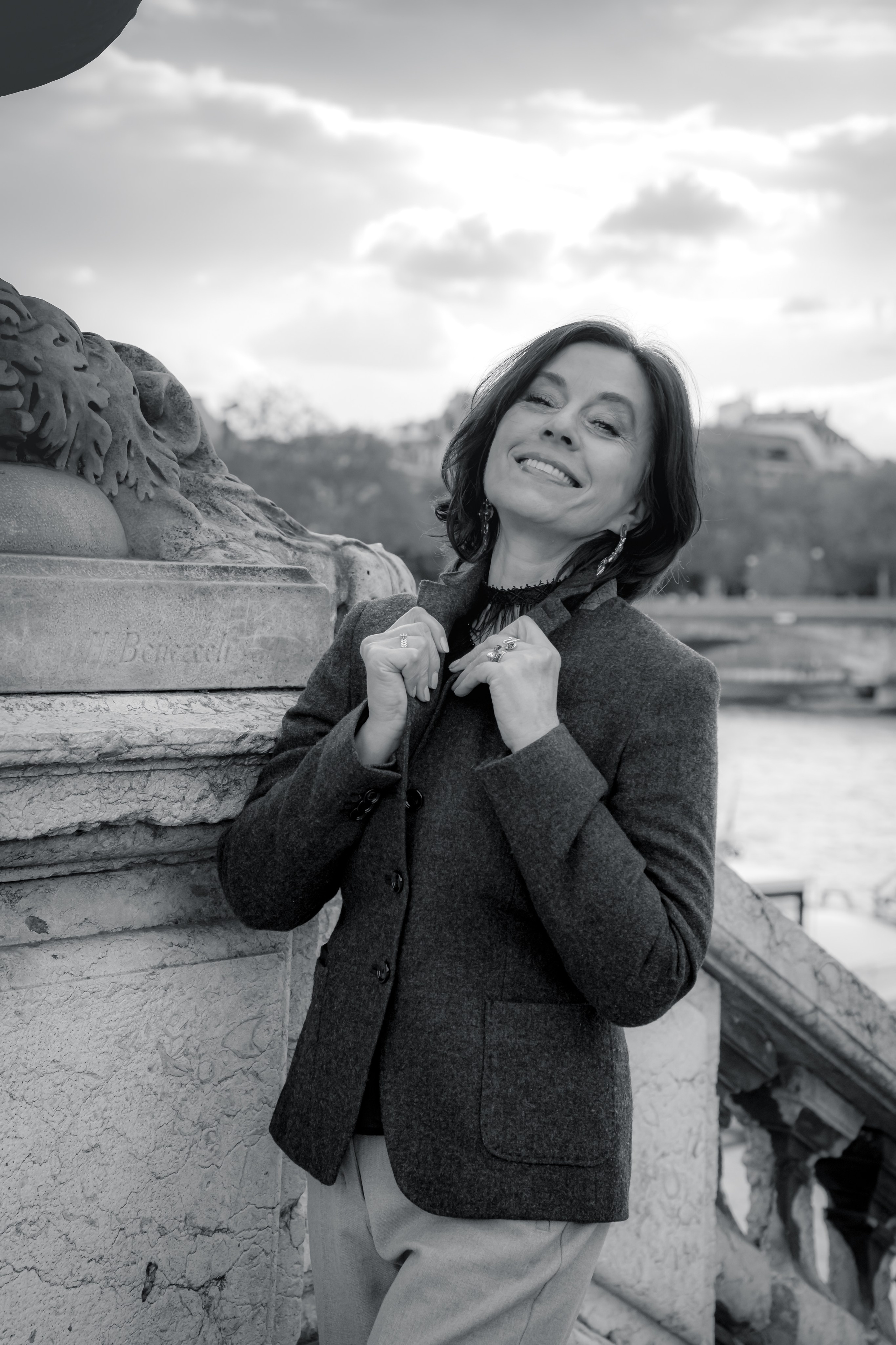 Tatiana: Alexander III bridge photoshoot & Eiffel Tour. Photographer in Paris Marina Chaput