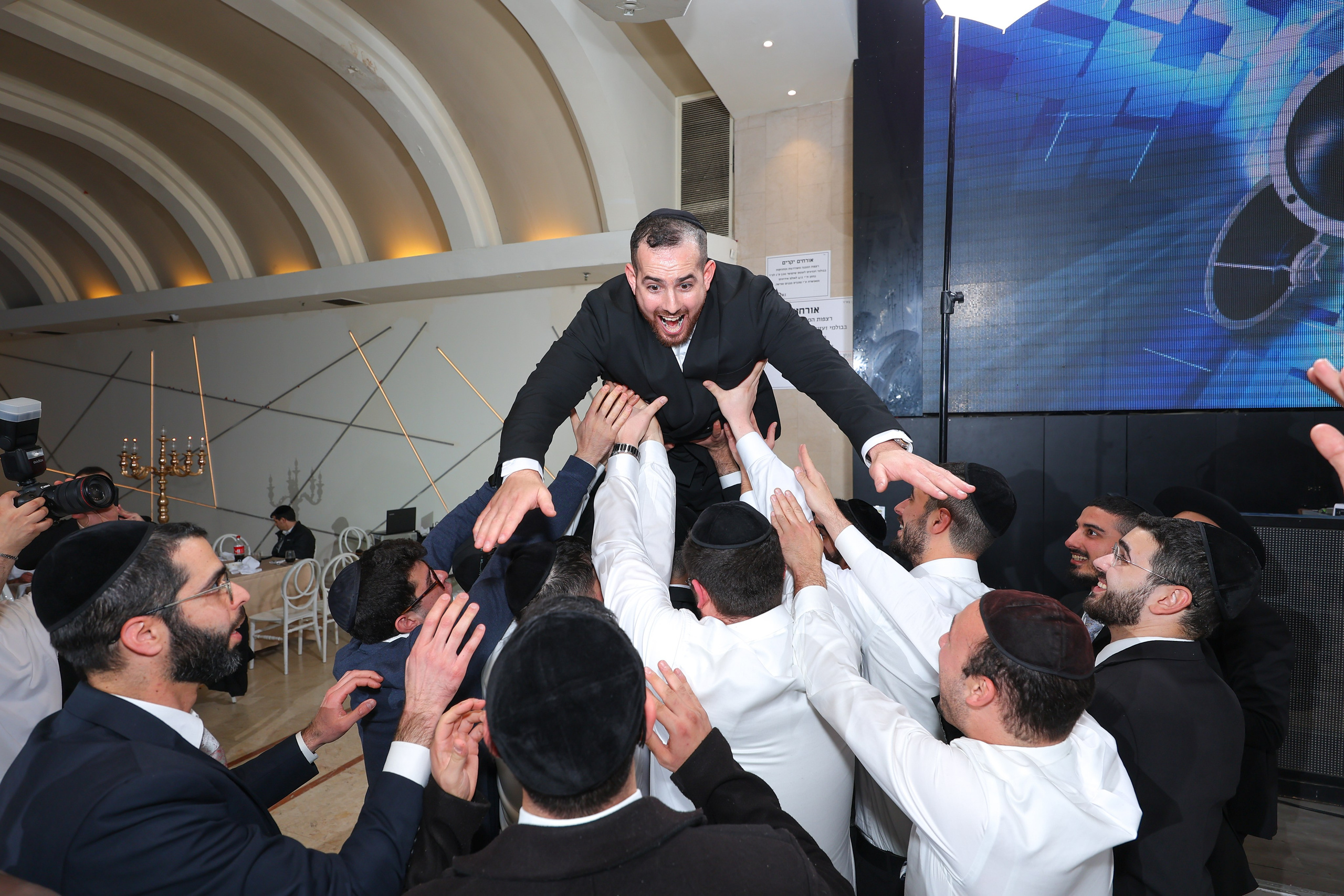 B & M. משה מנשה צלם חתונות