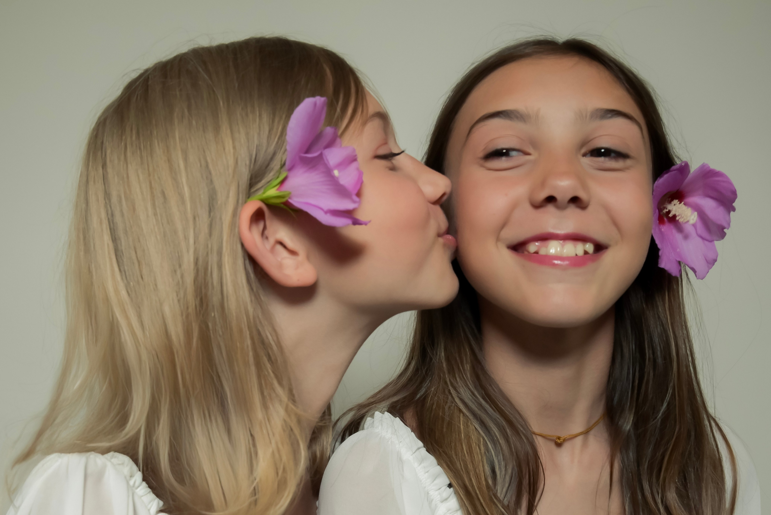 ELISA E SOFIA - SESSIONE FOTOGRAFICA ESTIVA LE SORELLE CON LA MAMMA