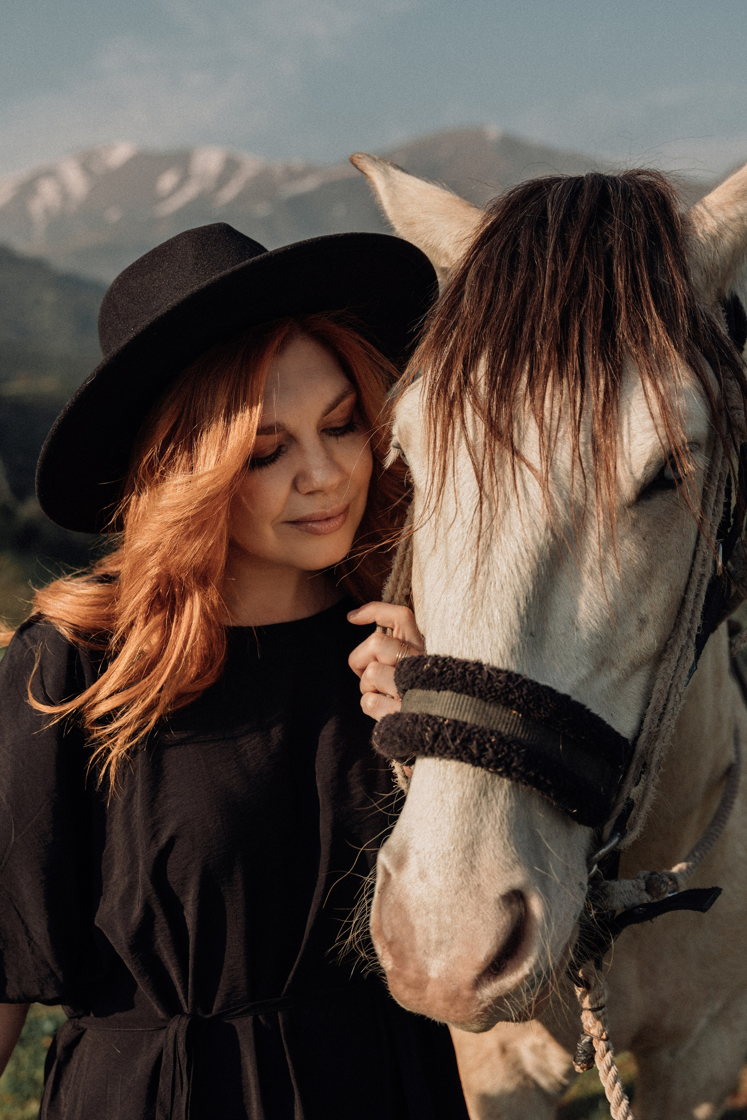 Horseback Mountain Photoshoot — Connection, Freedom & Natural Beauty. Photographer in Santiago, Chile Anna Almazova