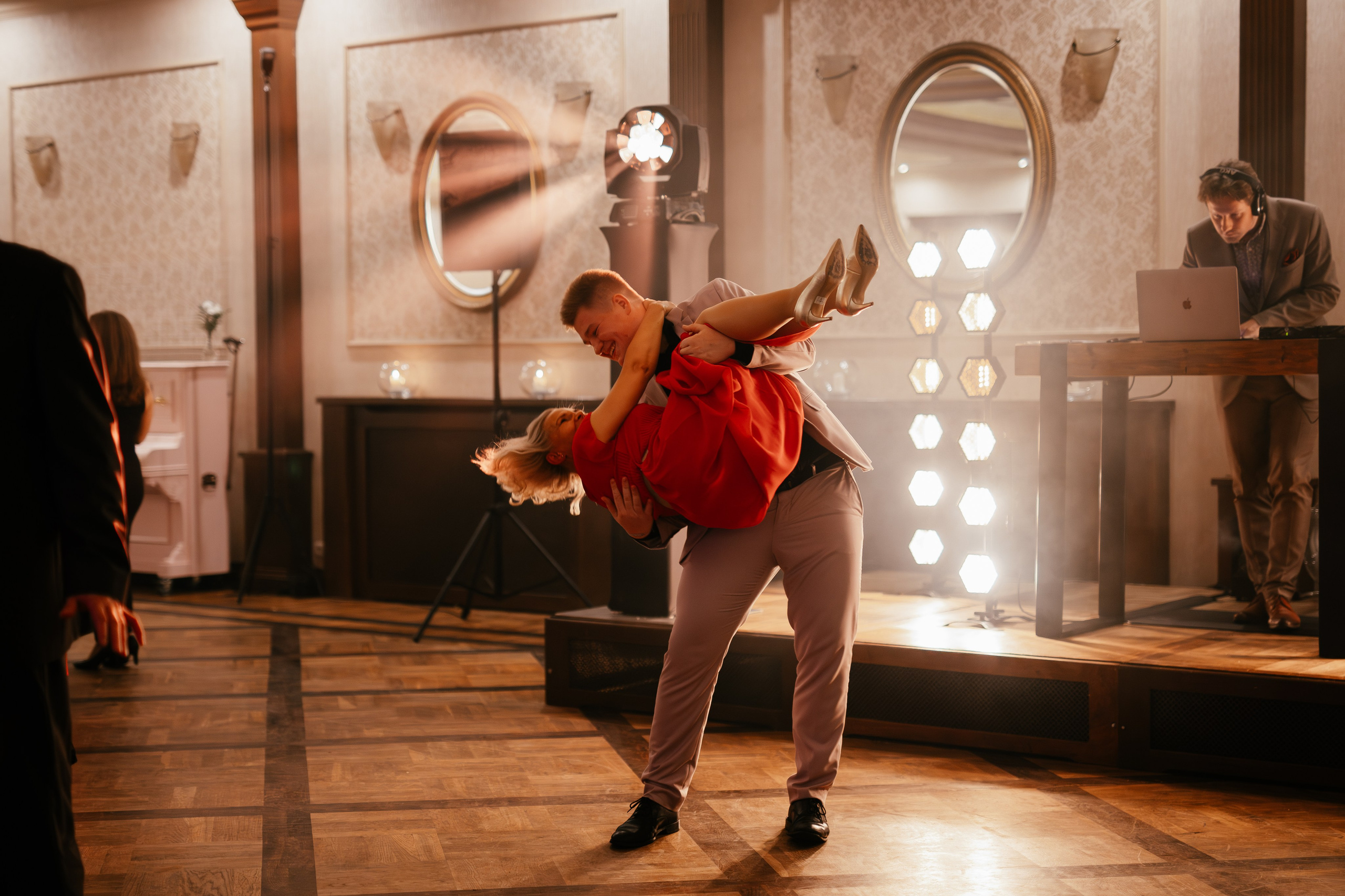 Pełna emocji fotografia ślubna – Natalia Malinowska Fotografia | Natalia Malinowska Wedding Stories | Augustów Warszawa. Natalia Malinowska Fotografia | Fotograf ślubny i rodzinny Augustów Warszawa