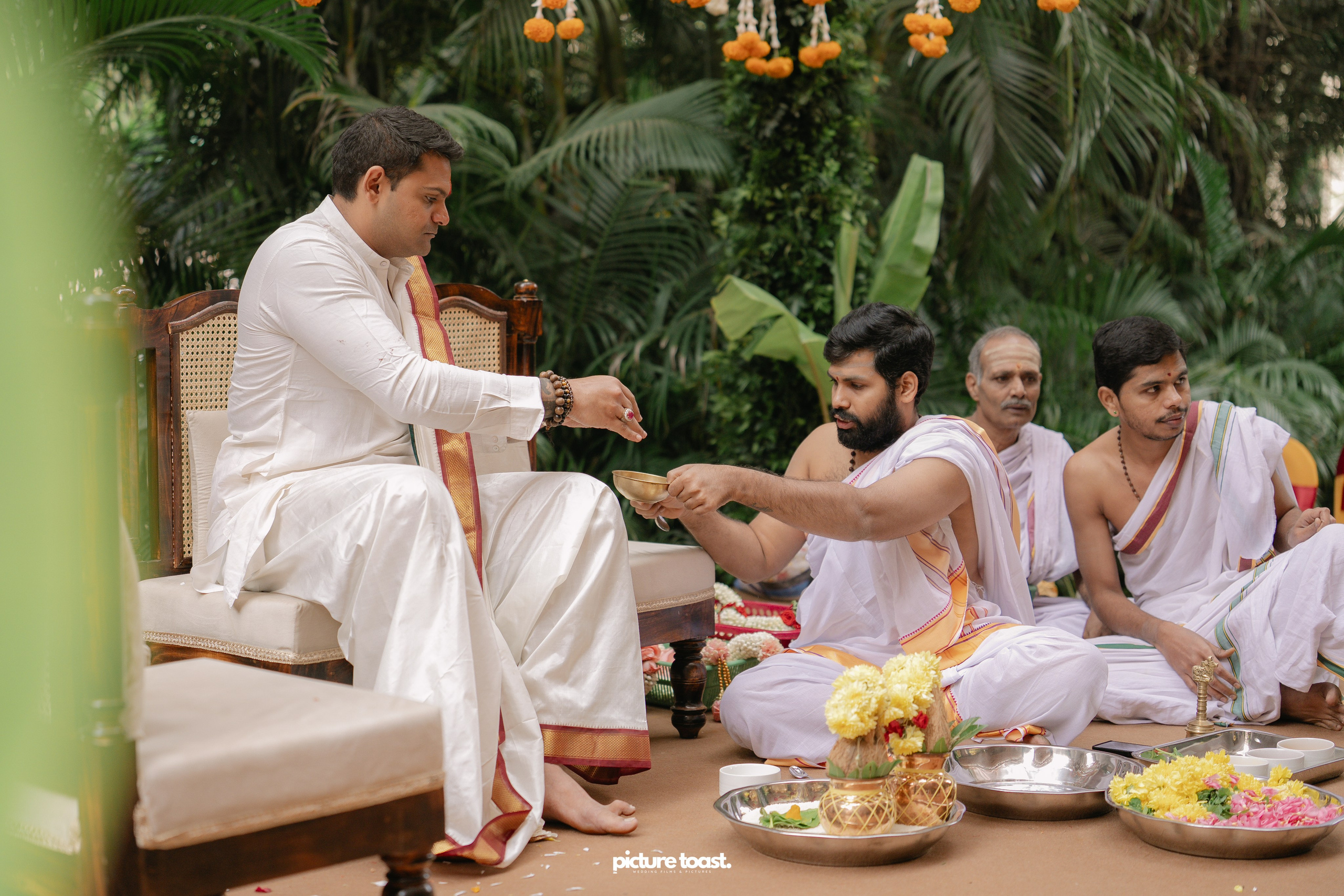 South Indian Wedding Ft. Aashna & Rajiv. Fine art Wedding Photographers in India & Canada