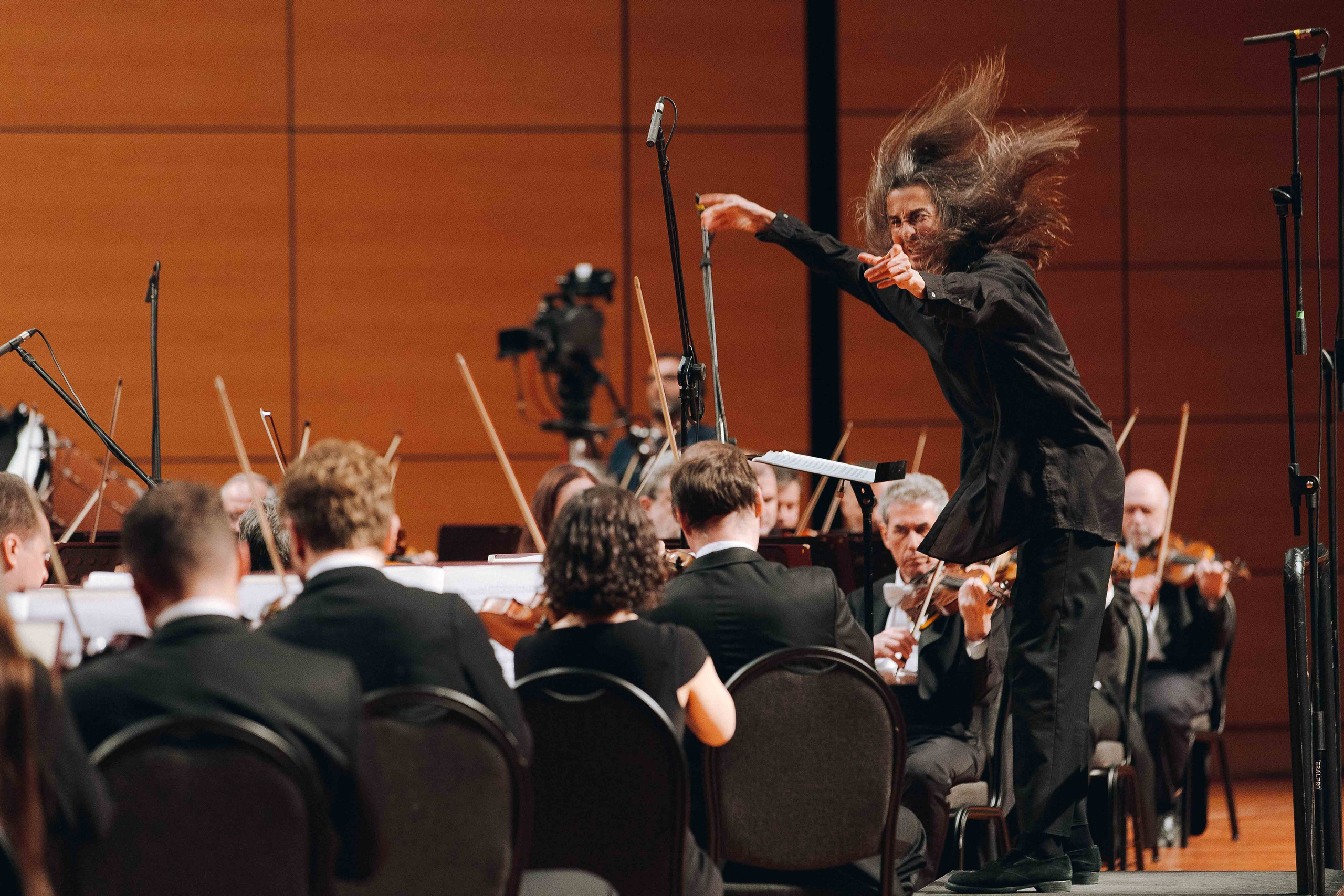 The Tchaikovsky Academic Grand Symphony Orchestra in Istanbul. Wedding&Event photographer Ismail Rzayev in Baku