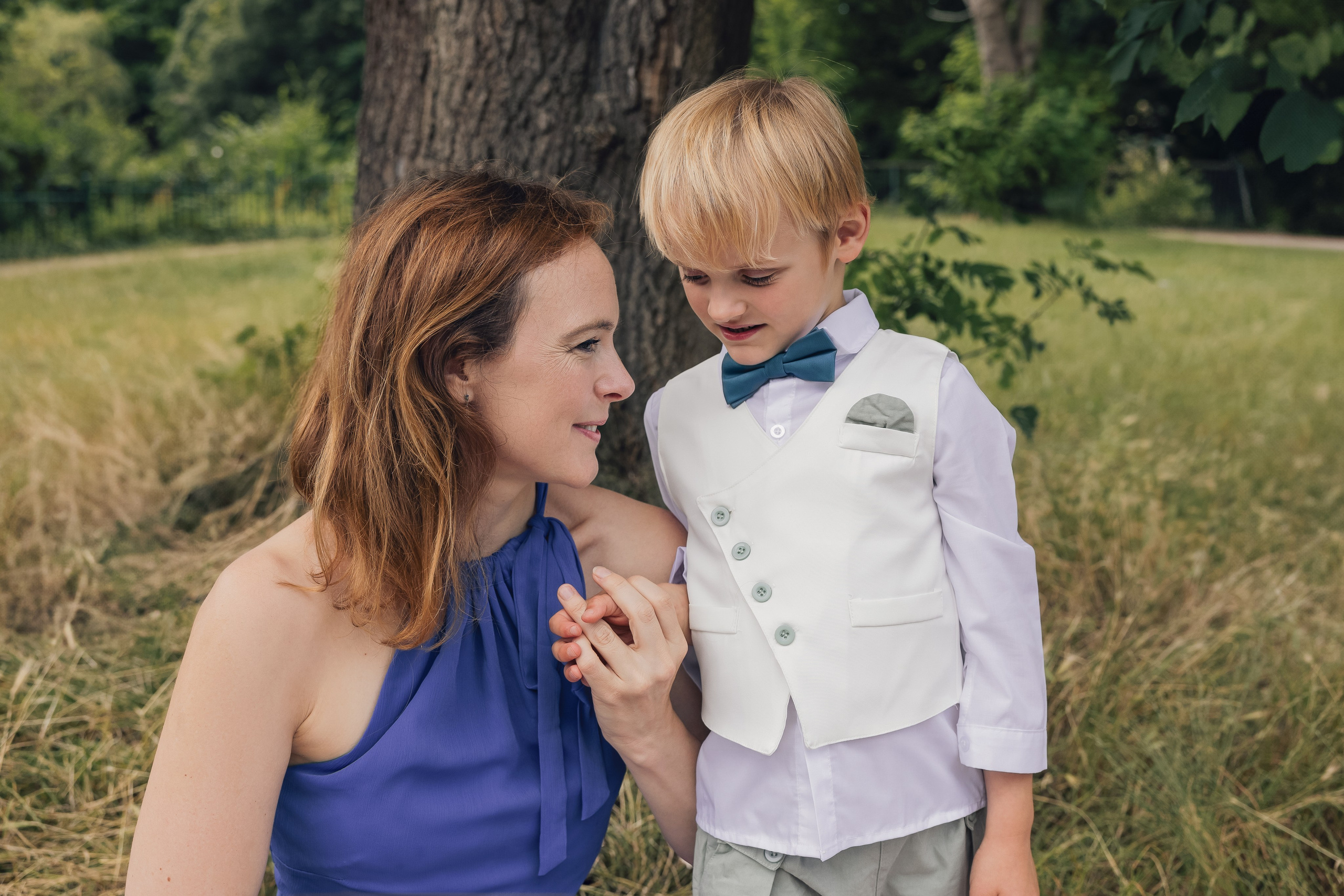 Summer Picnics. PHOTOGRAPHER IN LONDON