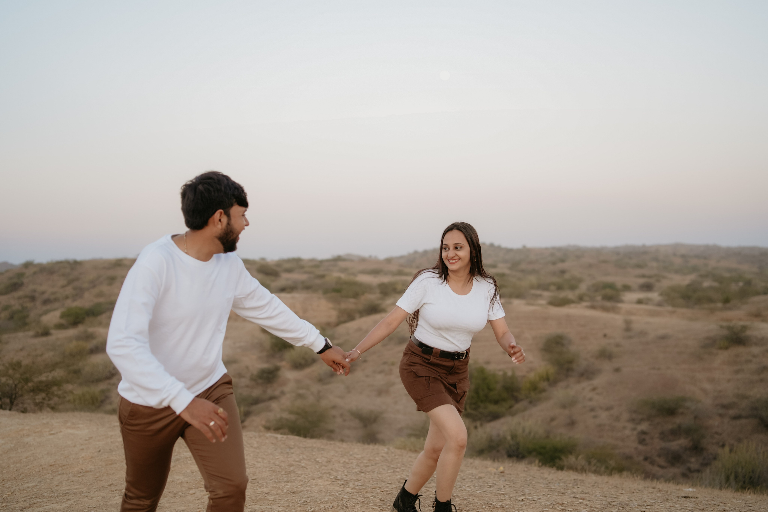COUPLE SESSIONS. Love Emotions Weddings