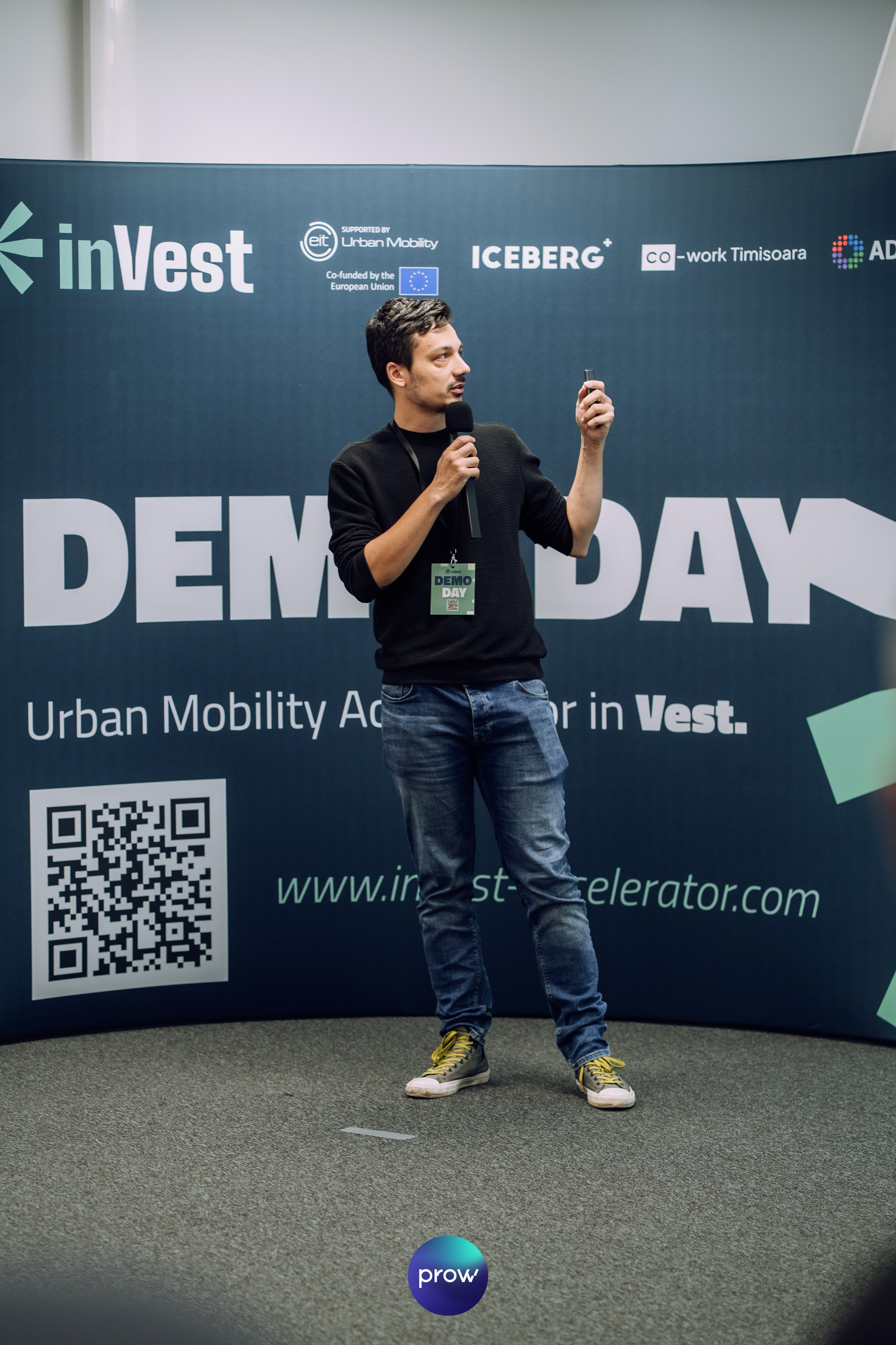 InVest DemoDay @ Cowork. Cozac Cristian Photographer